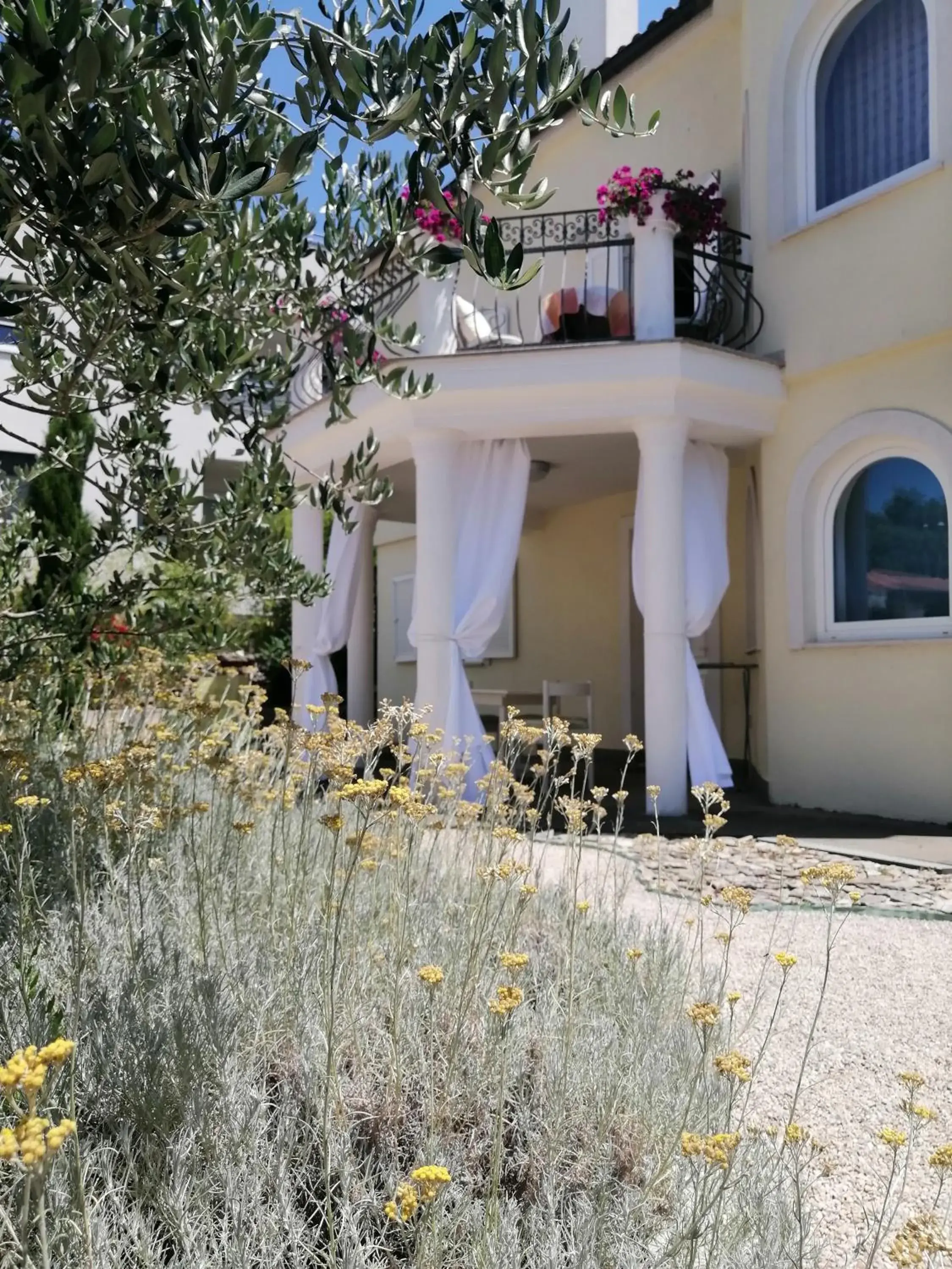 Villa Mandolina Apartments Villa Mandolina Apartments