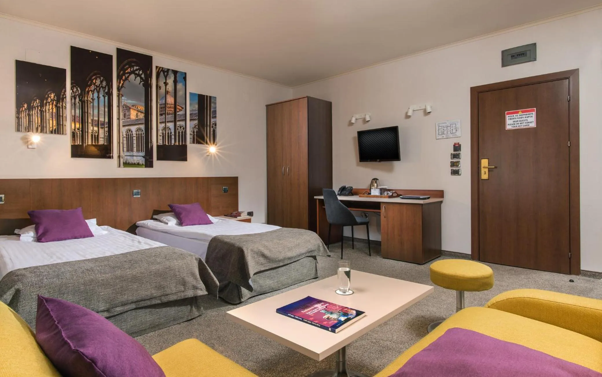 Bed in Antique Forum Hotel "Self Check-in" Stara Zagora