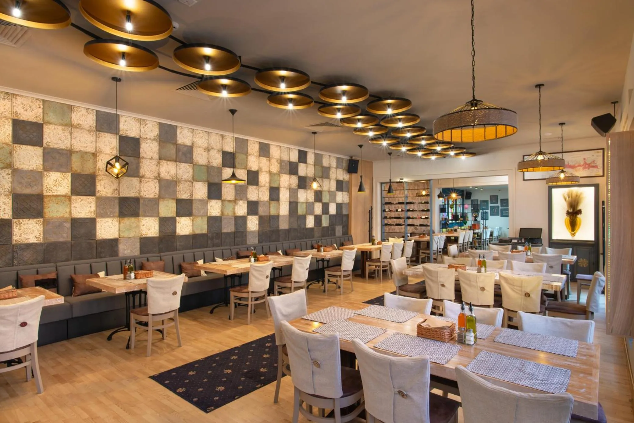 Restaurant/places to eat in Antique Forum Hotel "Self Check-in" Stara Zagora