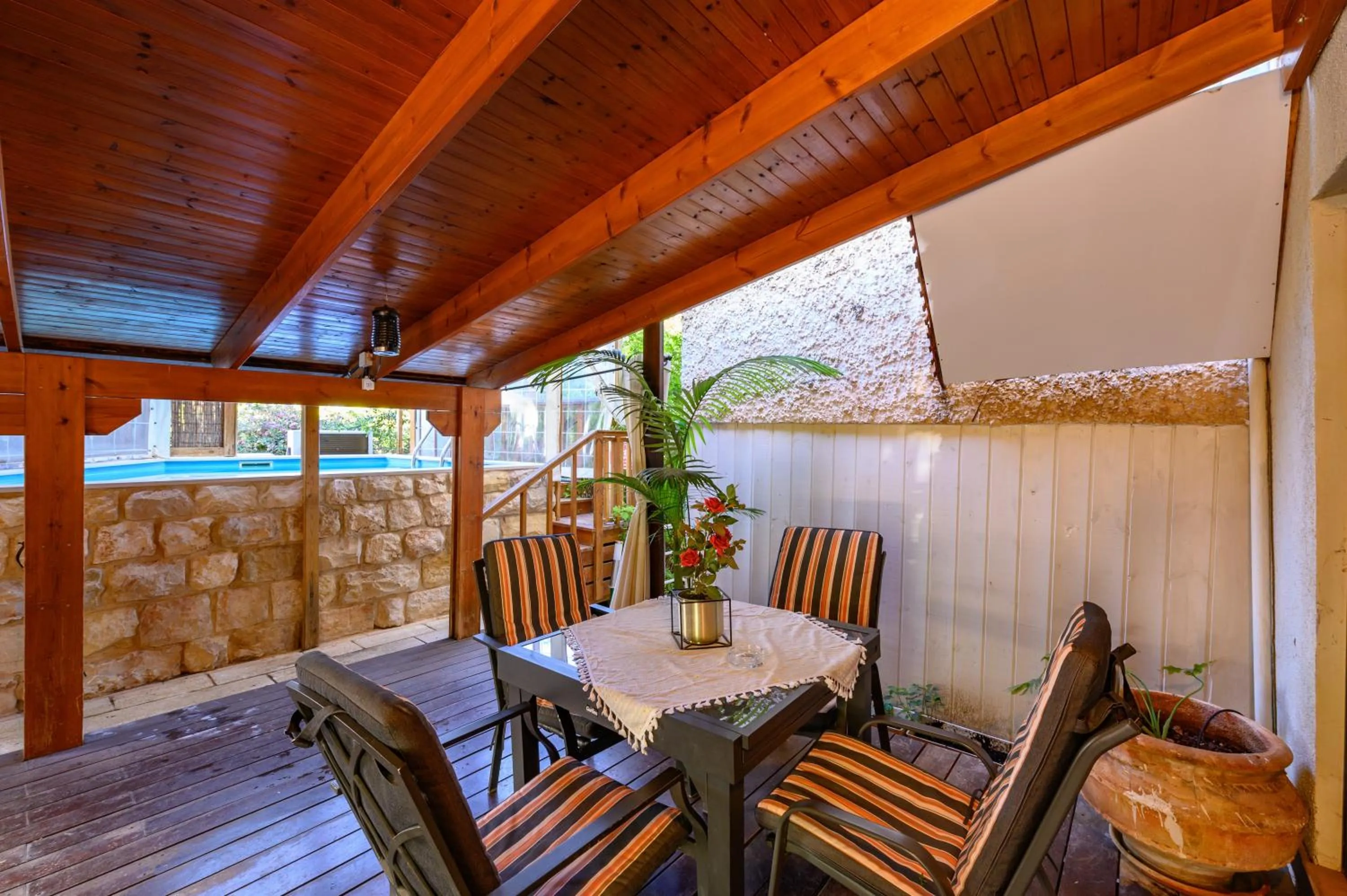 Patio in Rosh Pinat Noy