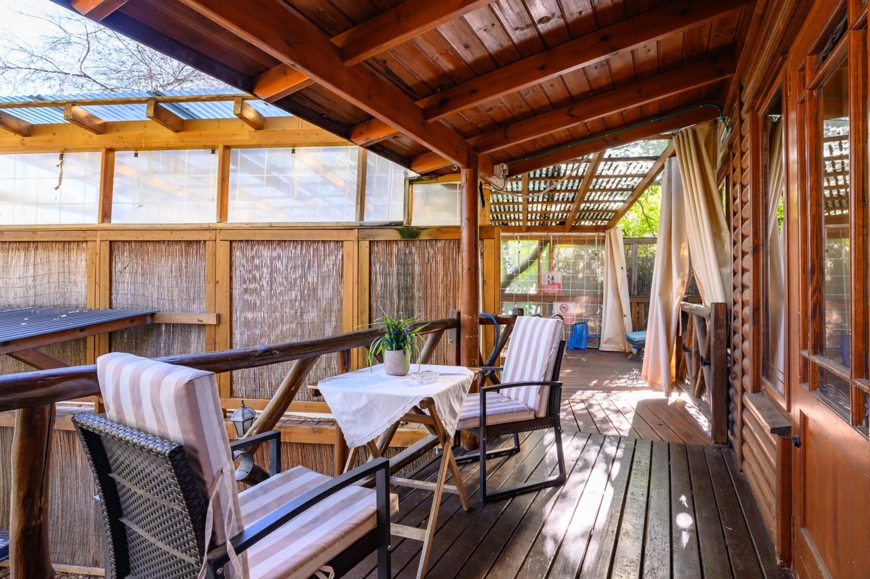 Patio in Rosh Pinat Noy