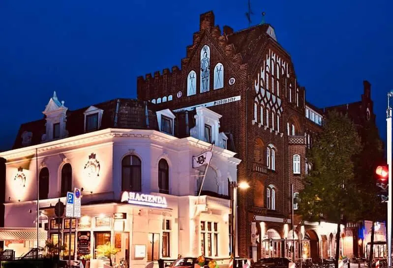 Property building in Hotel Excellent