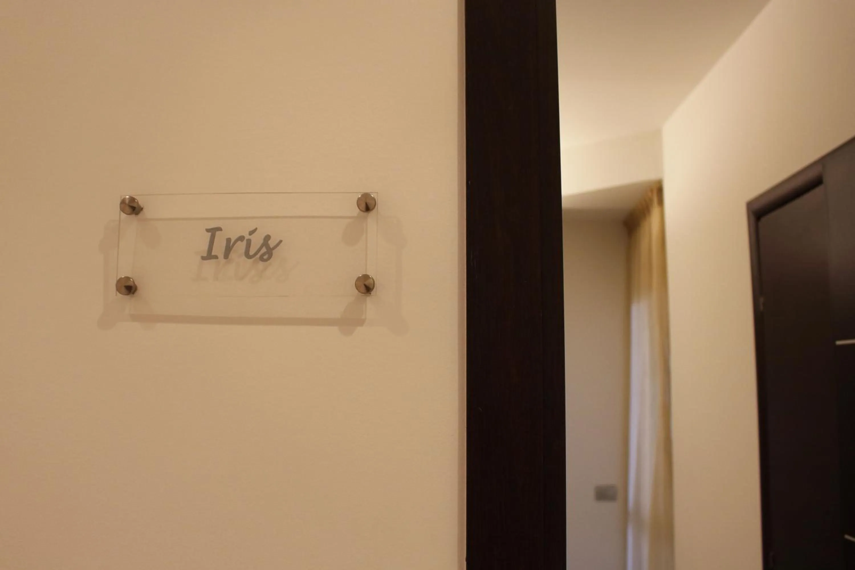 Logo/Certificate/Sign in Albergo Miramonti