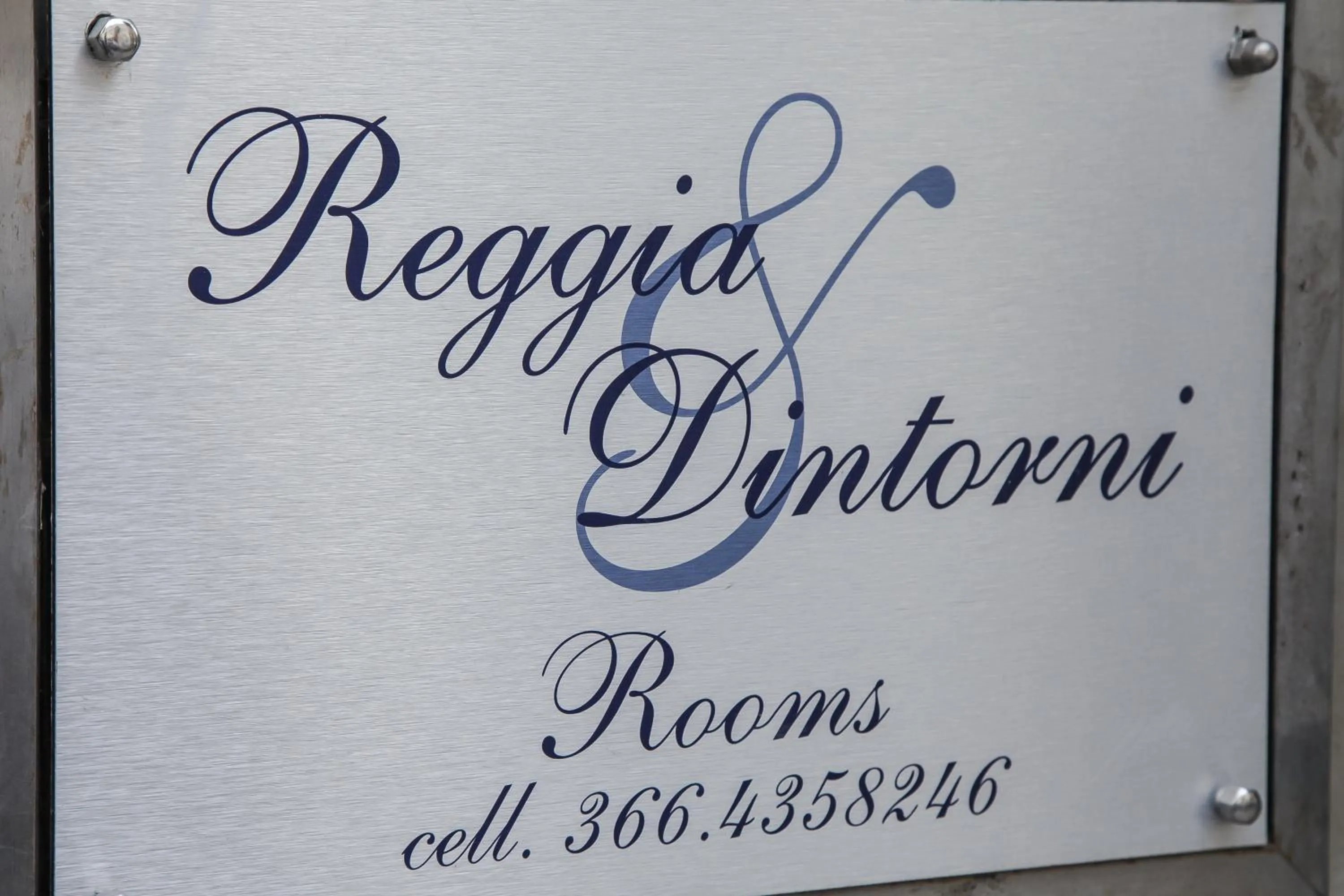 Property logo or sign in REGGIA & DINTORNI ROOMS A CASERTA