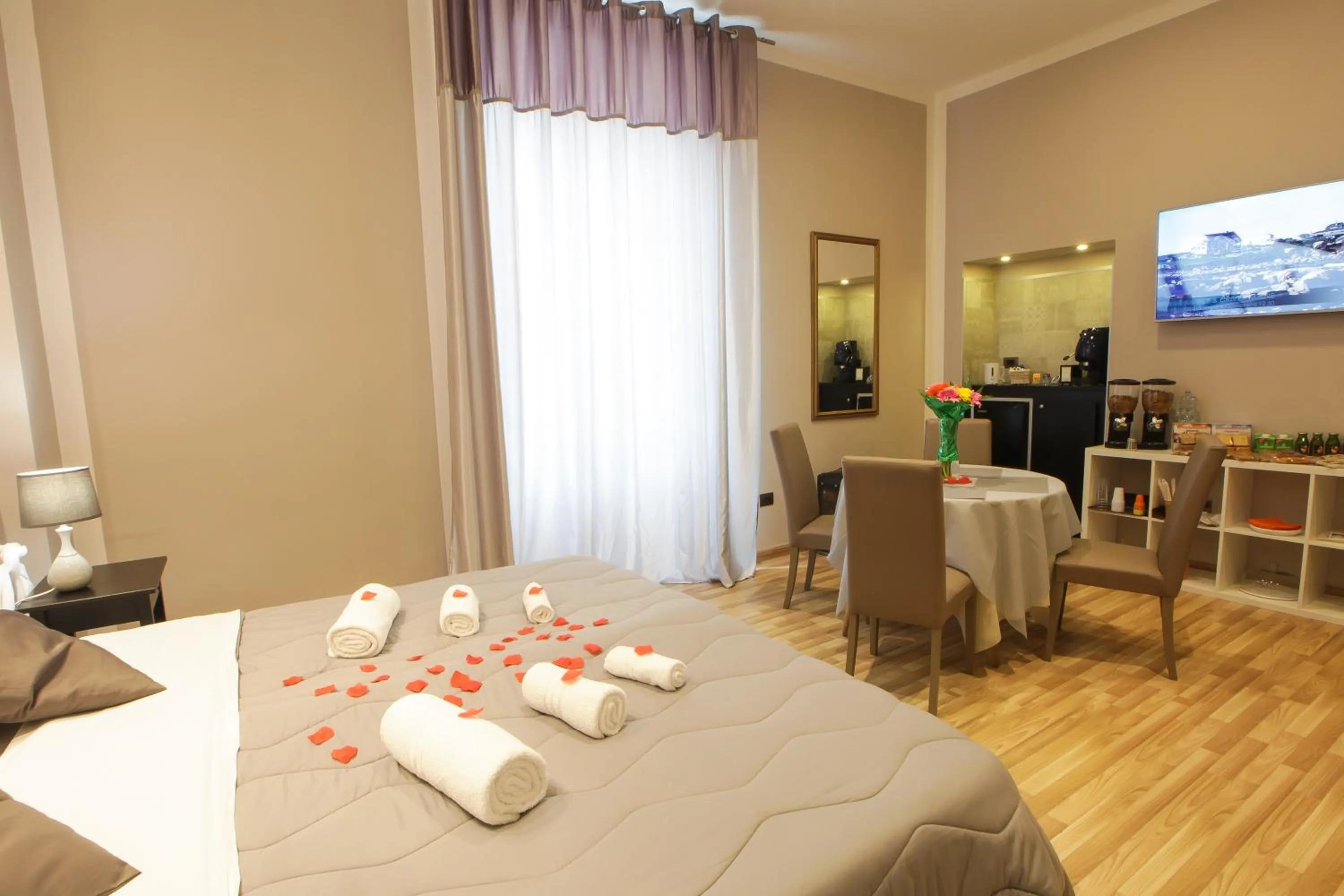 Bed in REGGIA & DINTORNI ROOMS A CASERTA