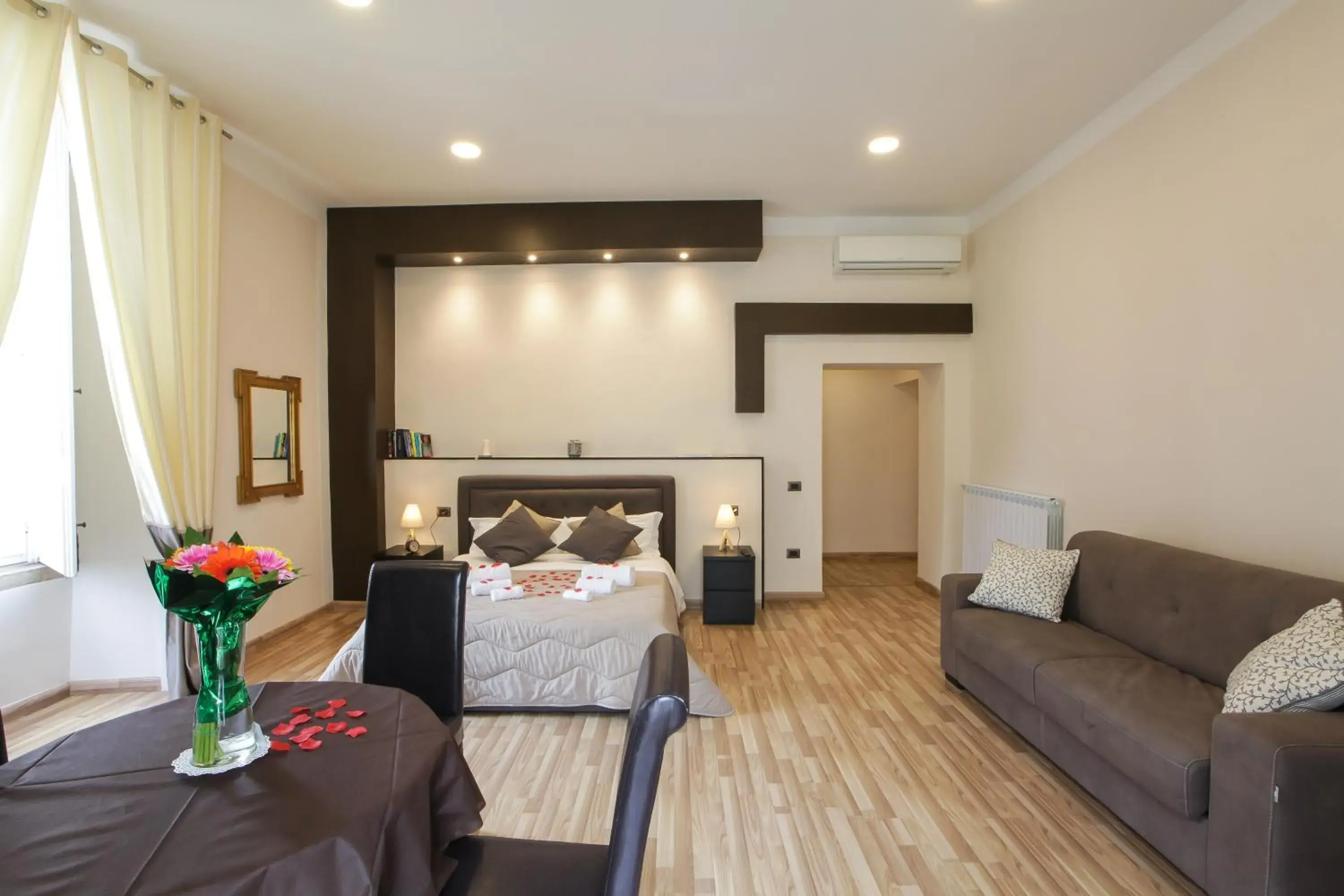 Deluxe Family Room in REGGIA & DINTORNI ROOMS A CASERTA Deluxe Family Room in REGGIA & DINTORNI ROOMS A CASERTA