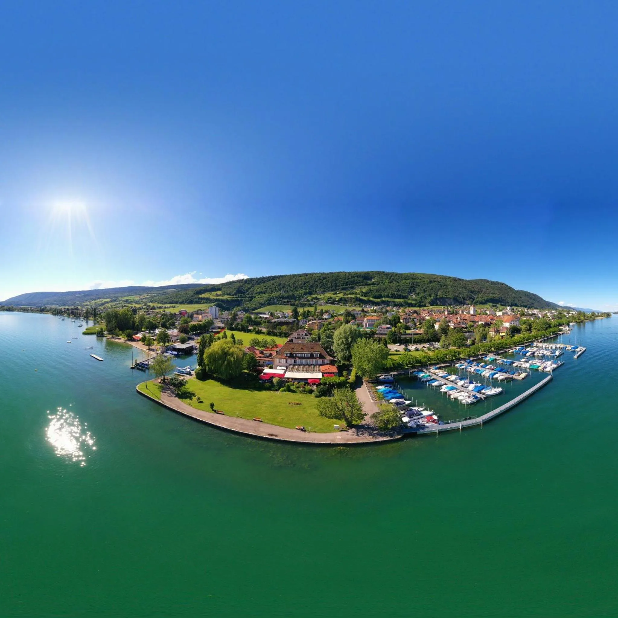 Day in Hotel Jean-Jacques Rousseau