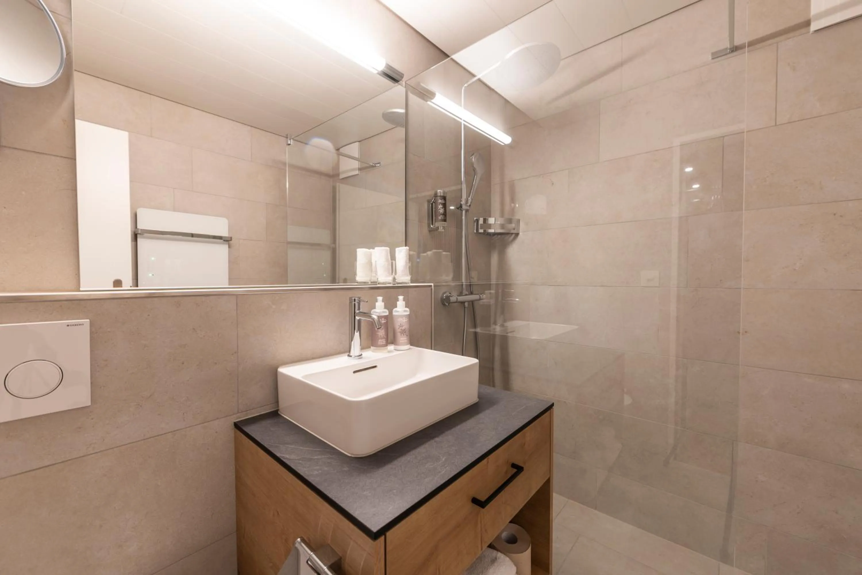 Shower in Seemöwe Wellnesshotel Swiss Quality