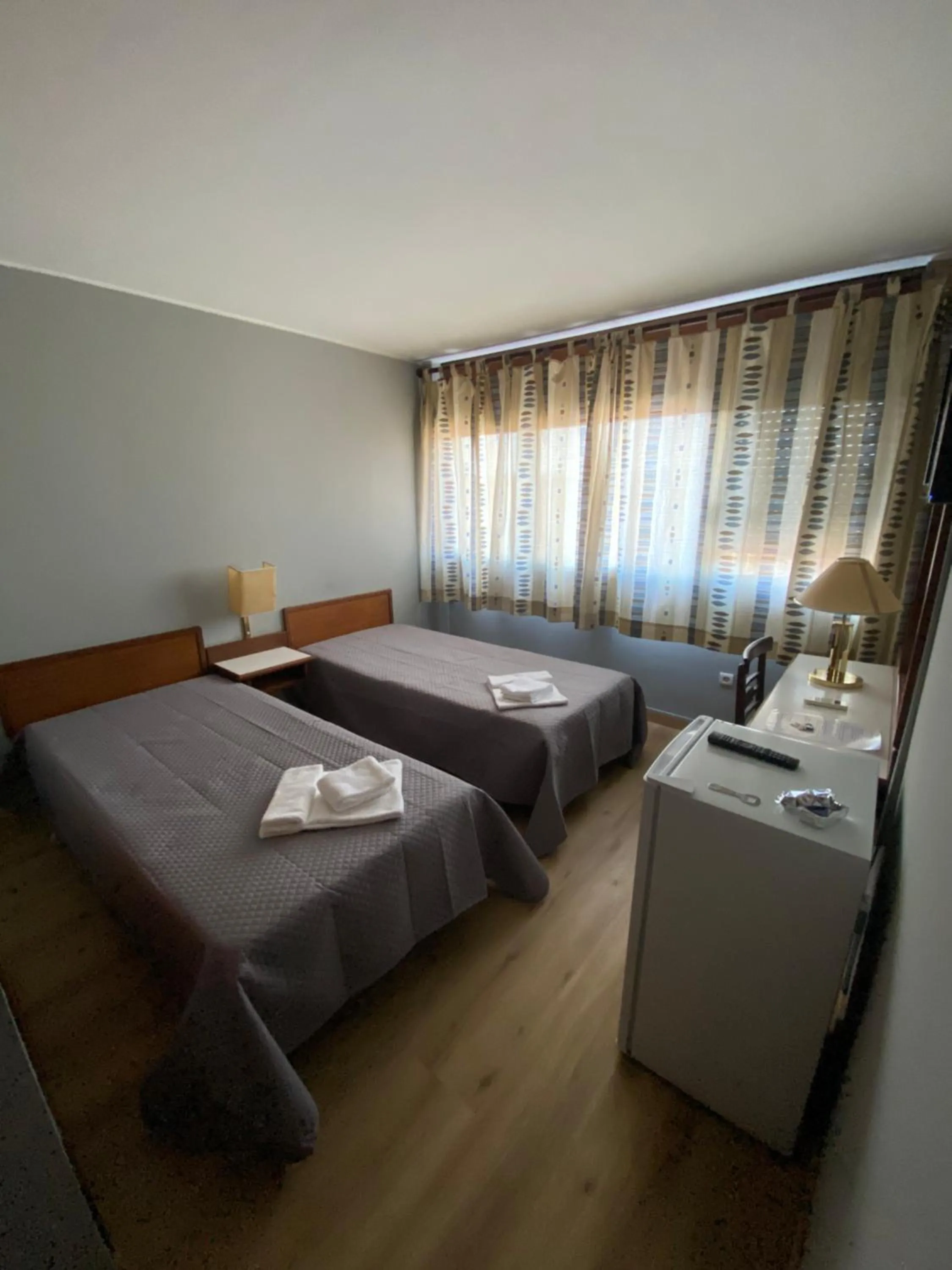 Twin Room with Private Bathroom in São Roque Suites