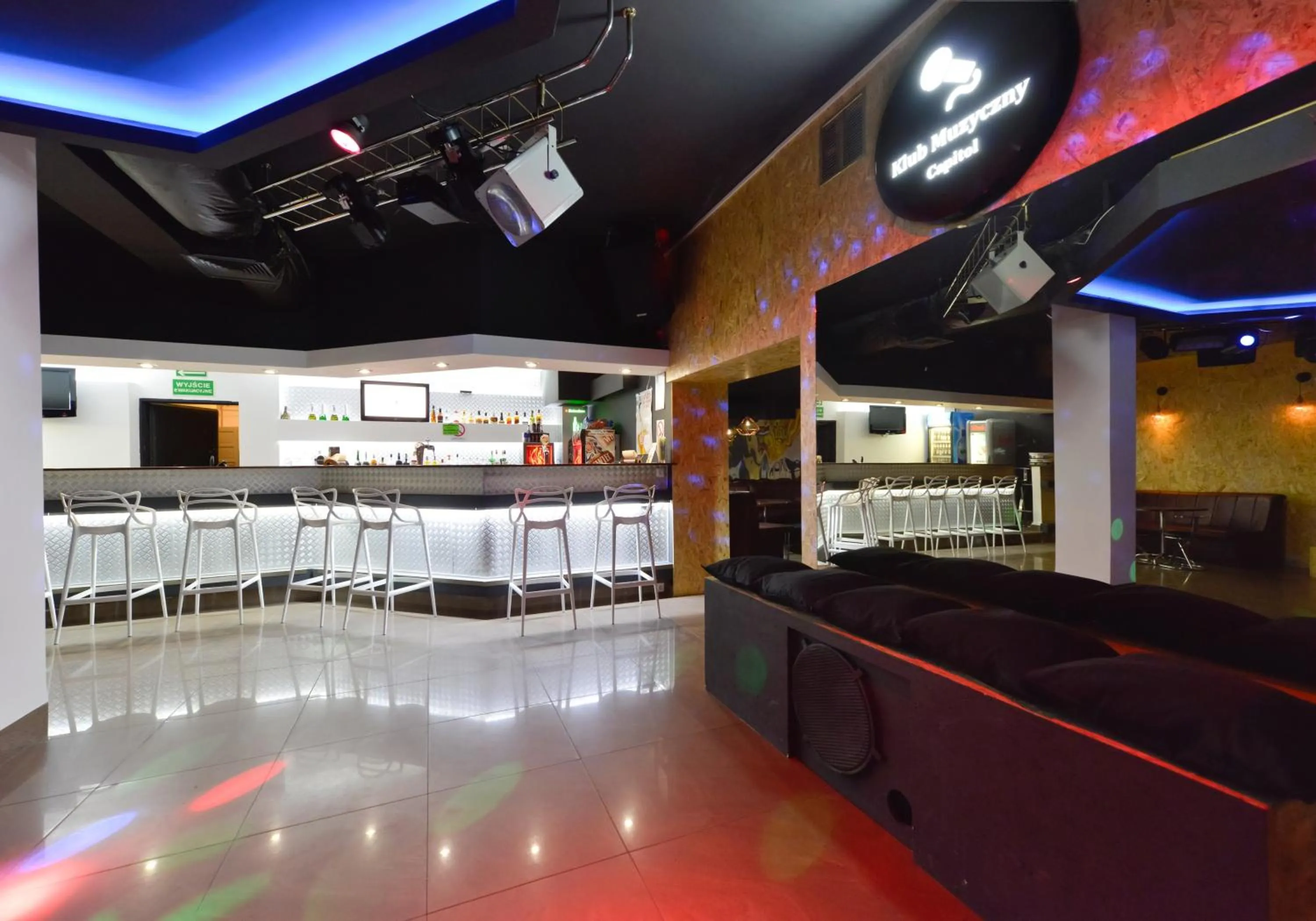 Nightclub / DJ in Hotel Capitol