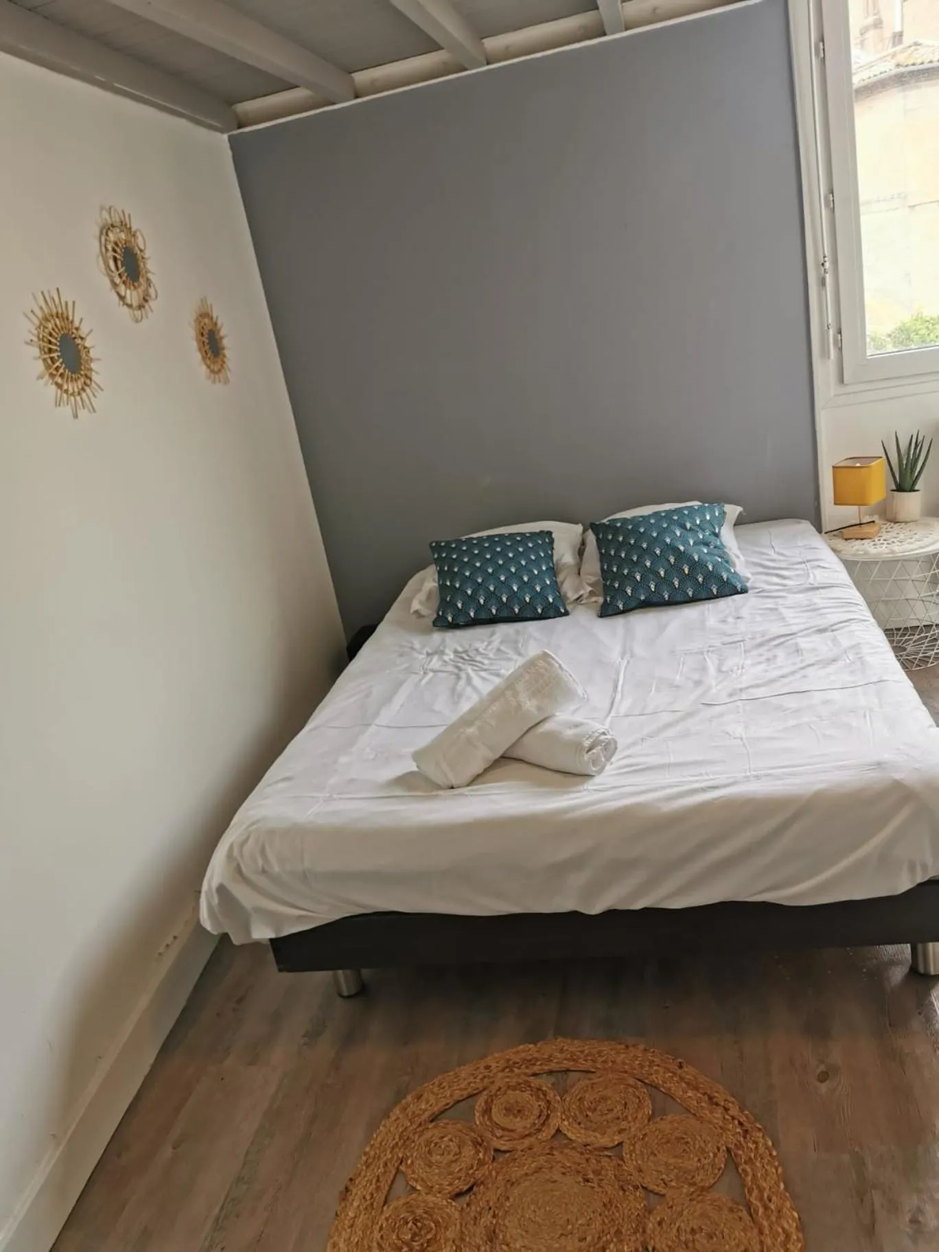 Bed in Studios dans l'hyper centre Bordeaux