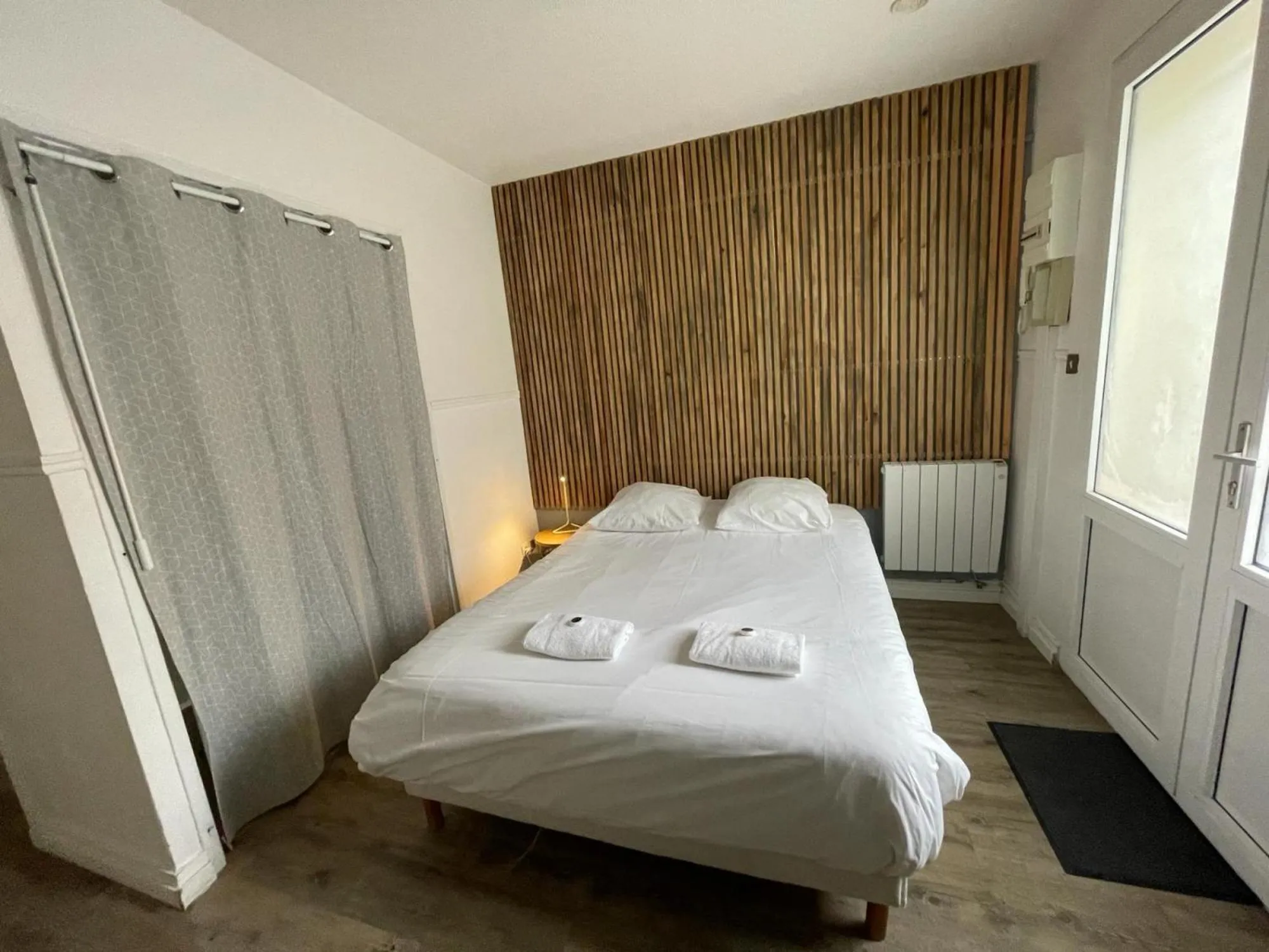 Bed in Studios dans l'hyper centre Bordeaux
