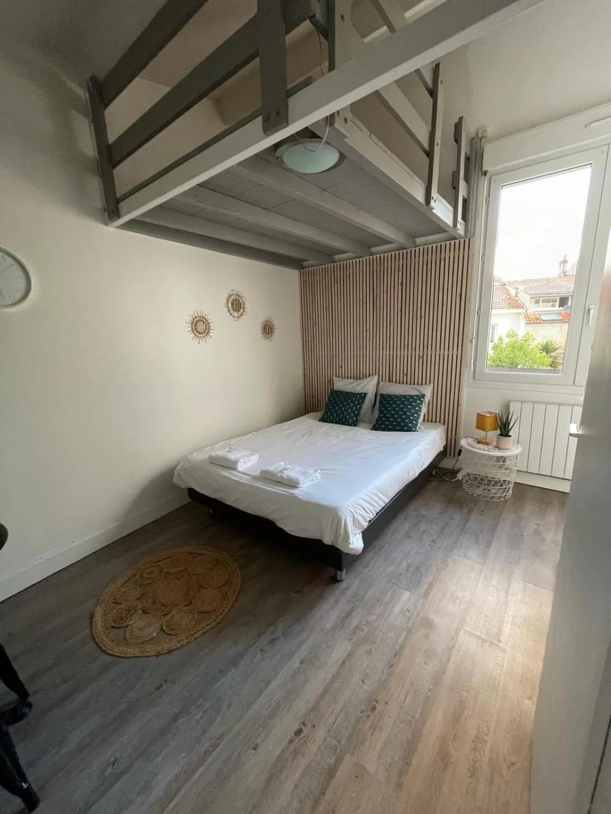 Bed in Studios dans l'hyper centre Bordeaux