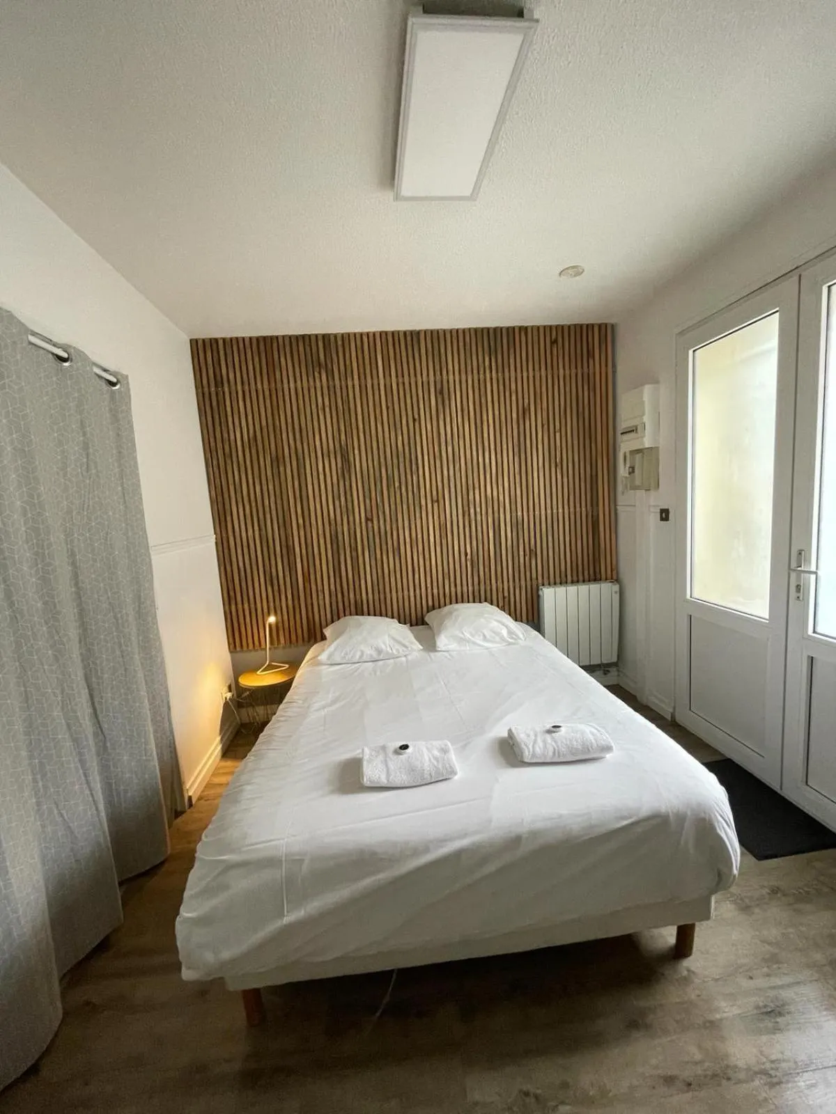Bed in Studios dans l'hyper centre Bordeaux