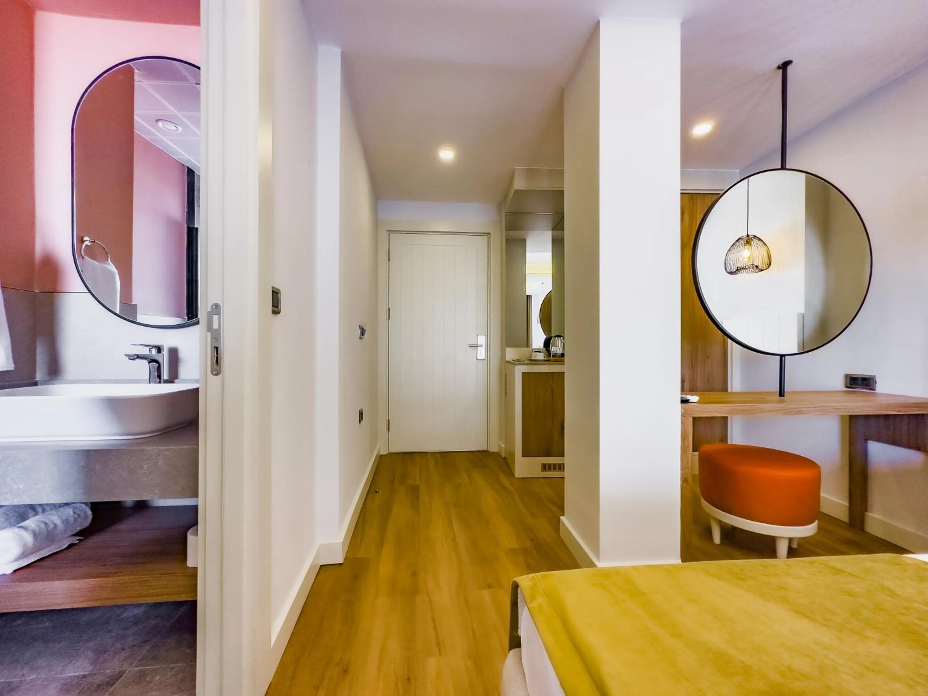 Bathroom, Bed in Dedeoğlu Port Hotel