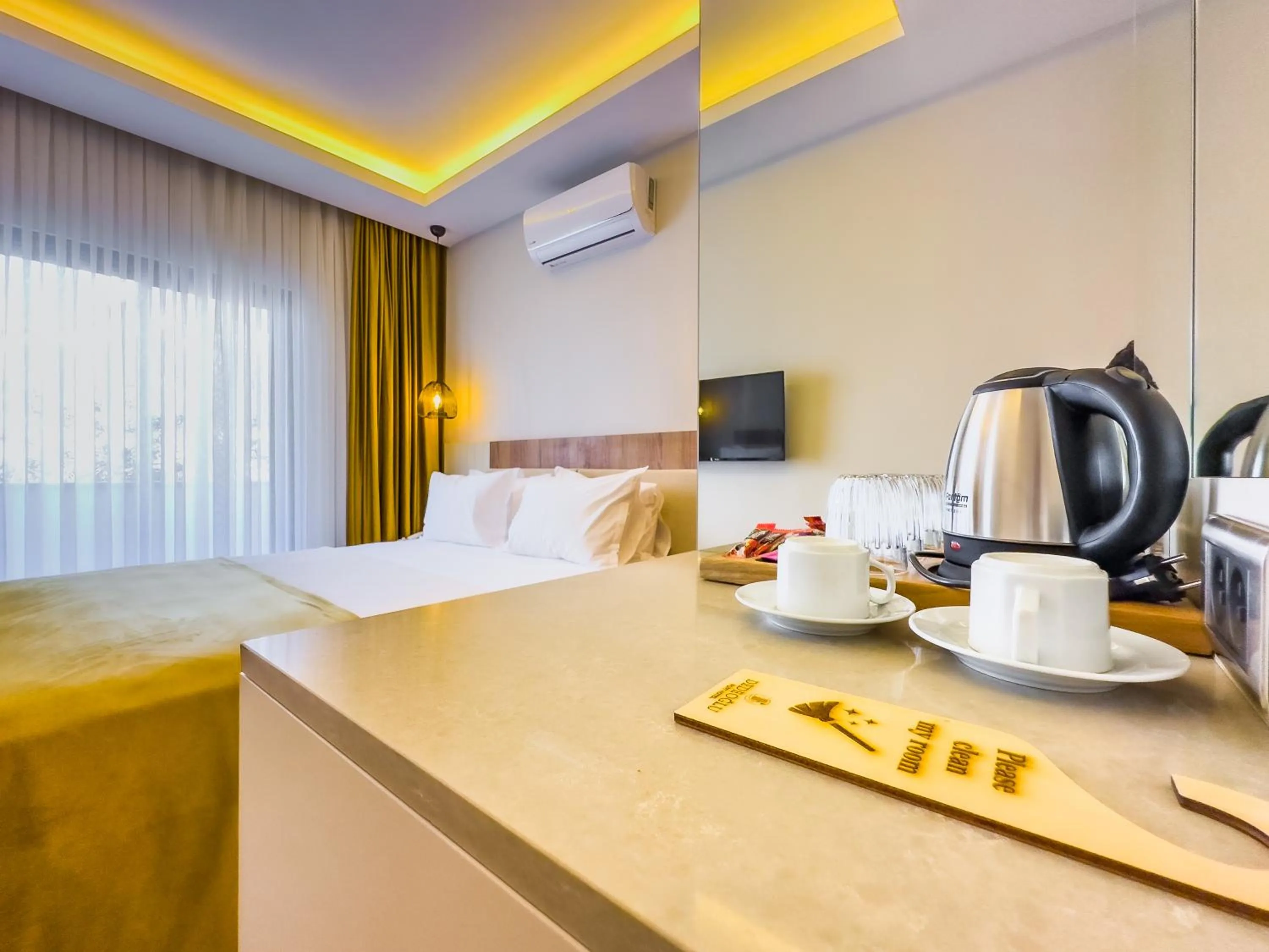 Bed in Dedeoğlu Port Hotel