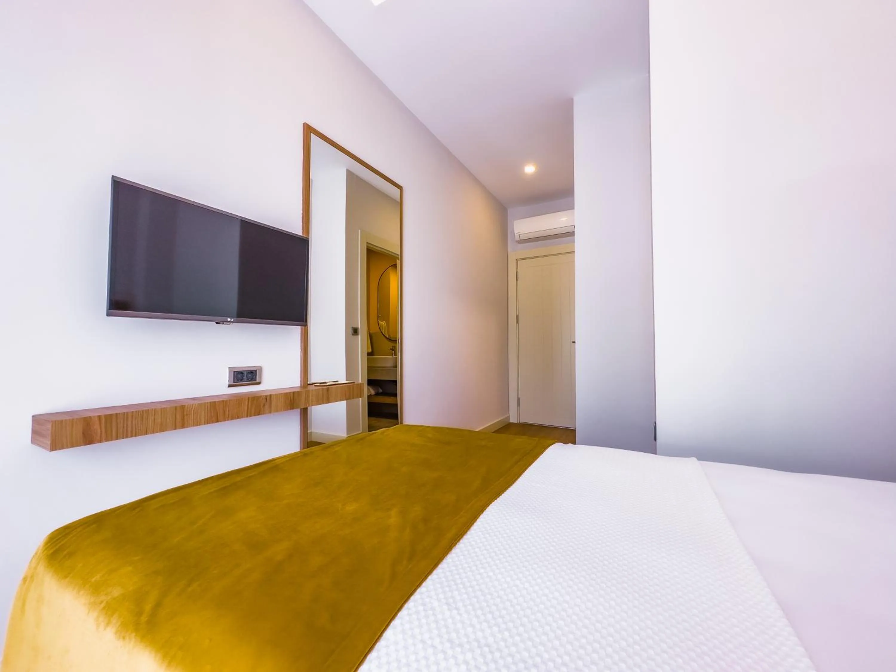 Bed in Dedeoğlu Port Hotel