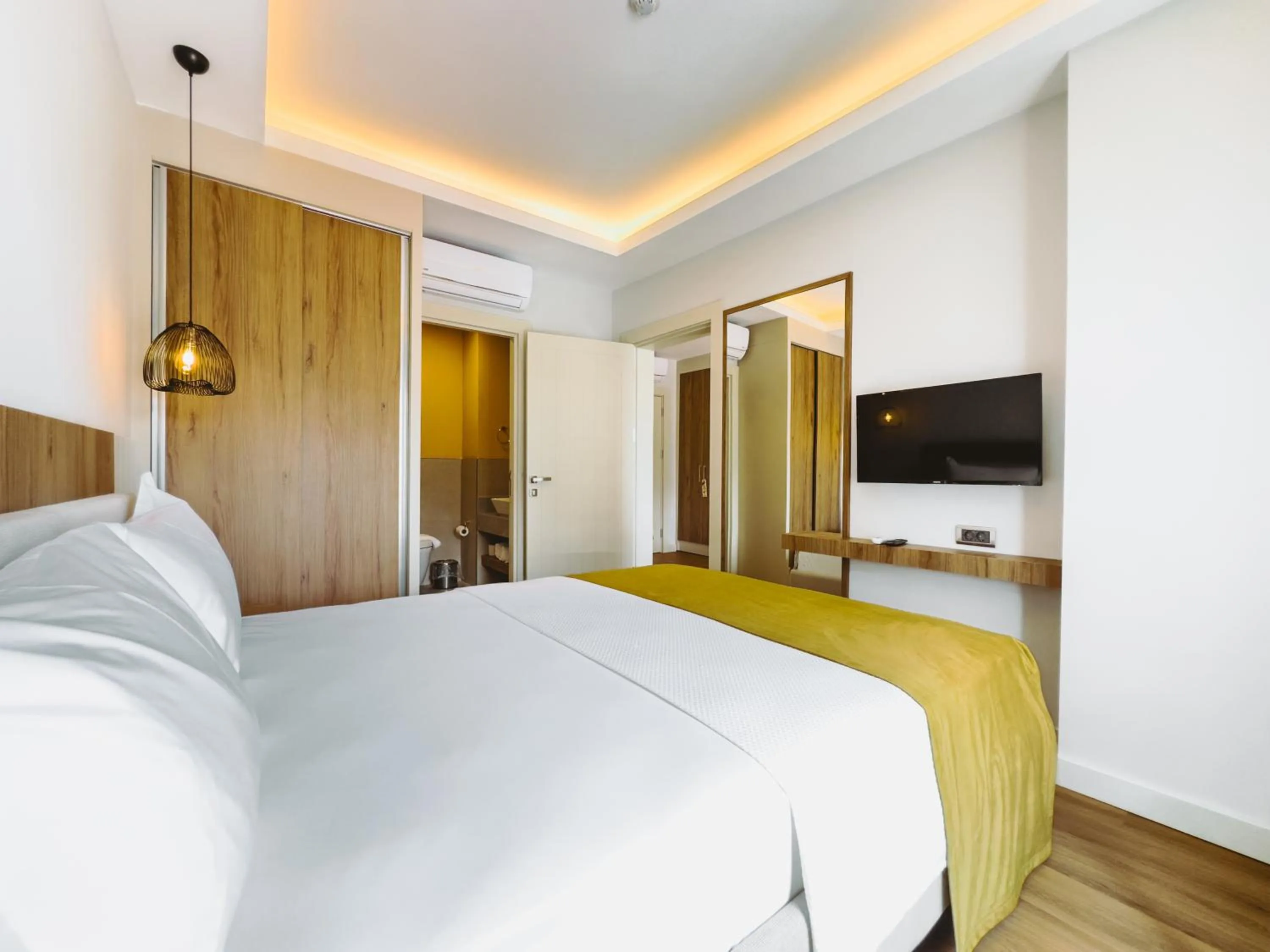 Bed in Dedeoğlu Port Hotel