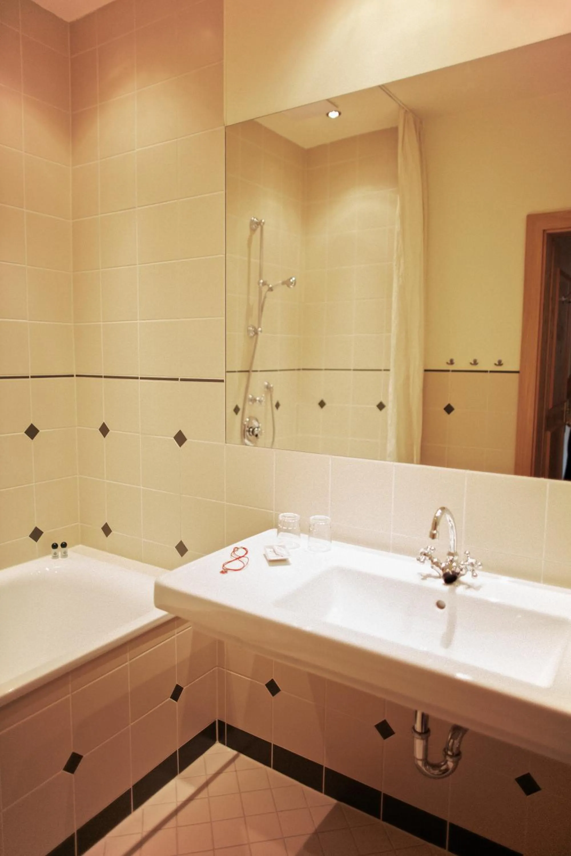 Bathroom in Hotel-Gasthof Weitgasser