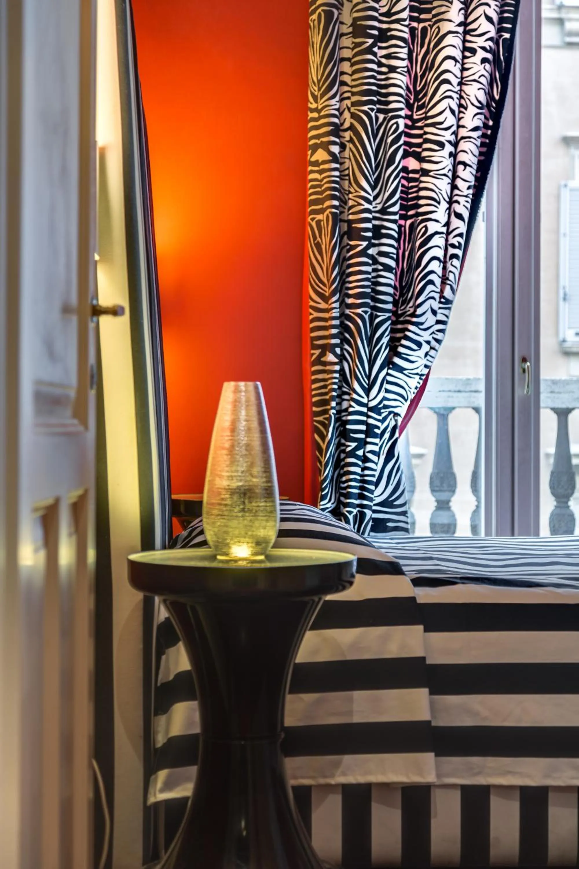 Decorative detail, Bed in Casa Heberart Guest House Sistina