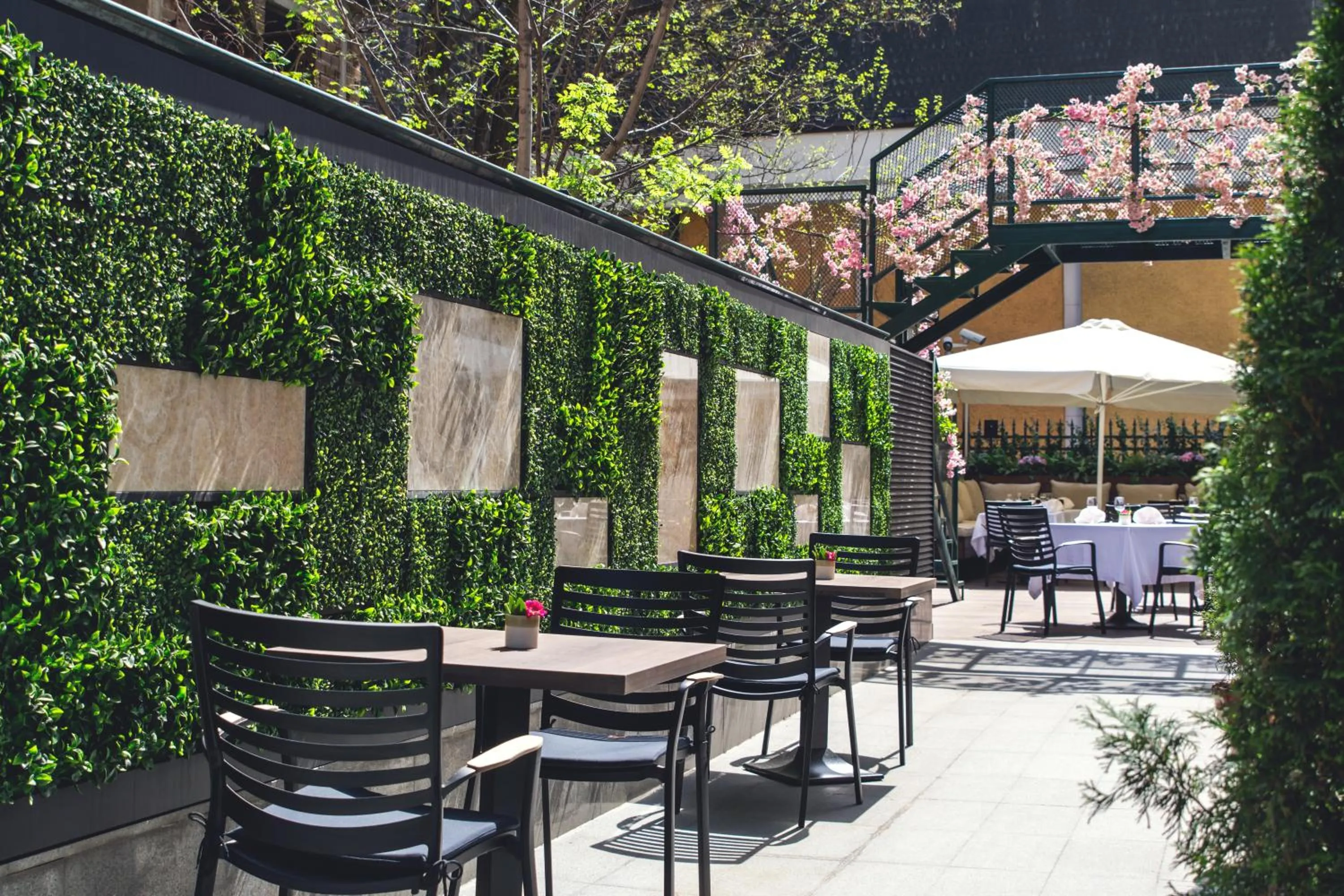 Restaurant/places to eat in Crystal Palace Boutique Hotel