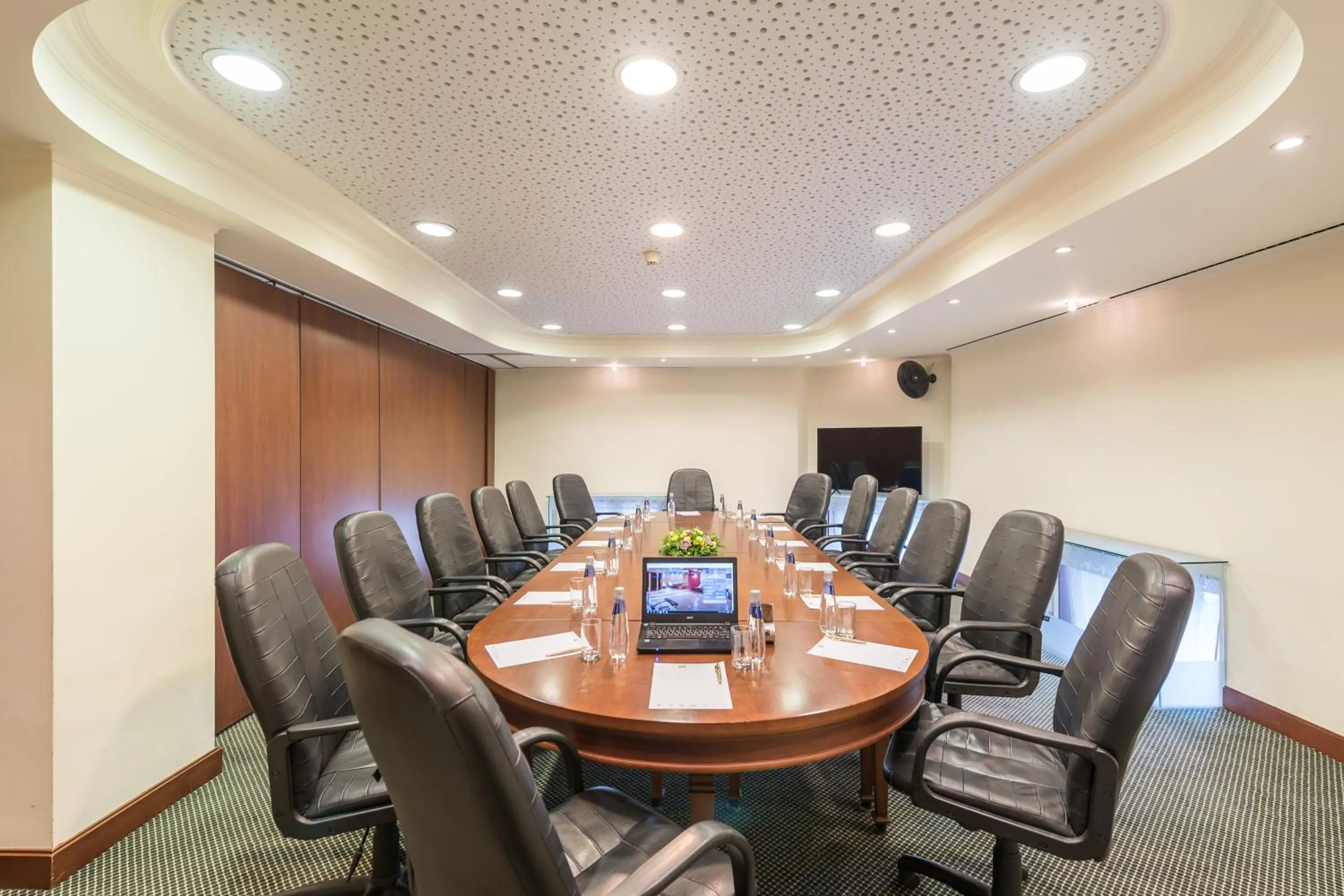 Area and facilities in Crystal Palace Boutique Hotel