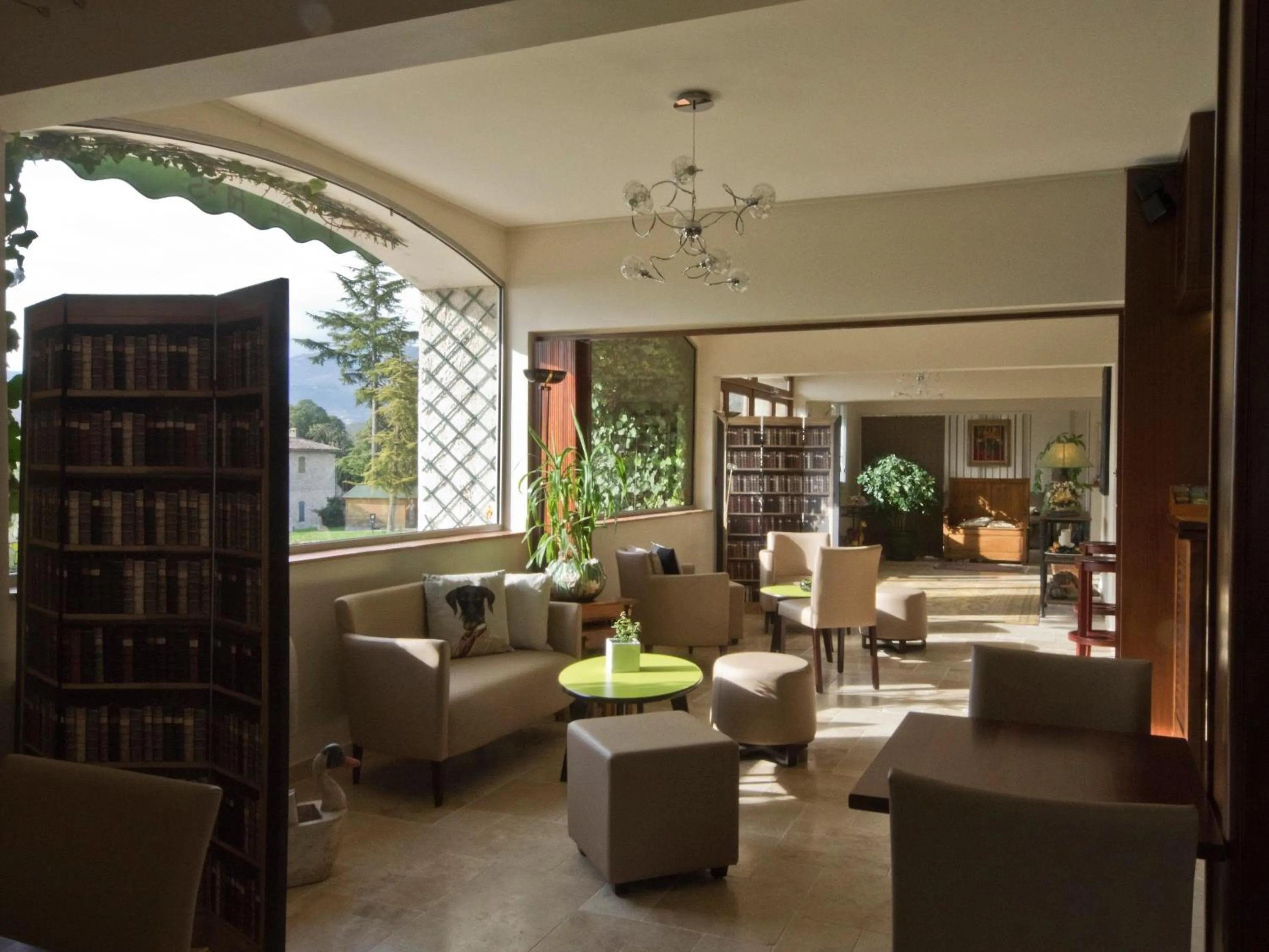 Lounge or bar in Hotel Les Oliviers