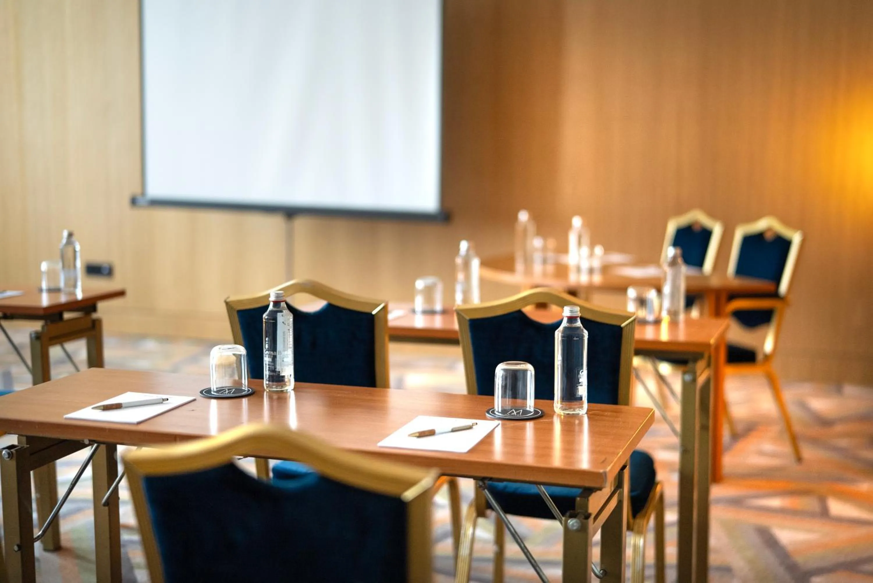 Meeting/conference room in Maison Sofia - MGallery