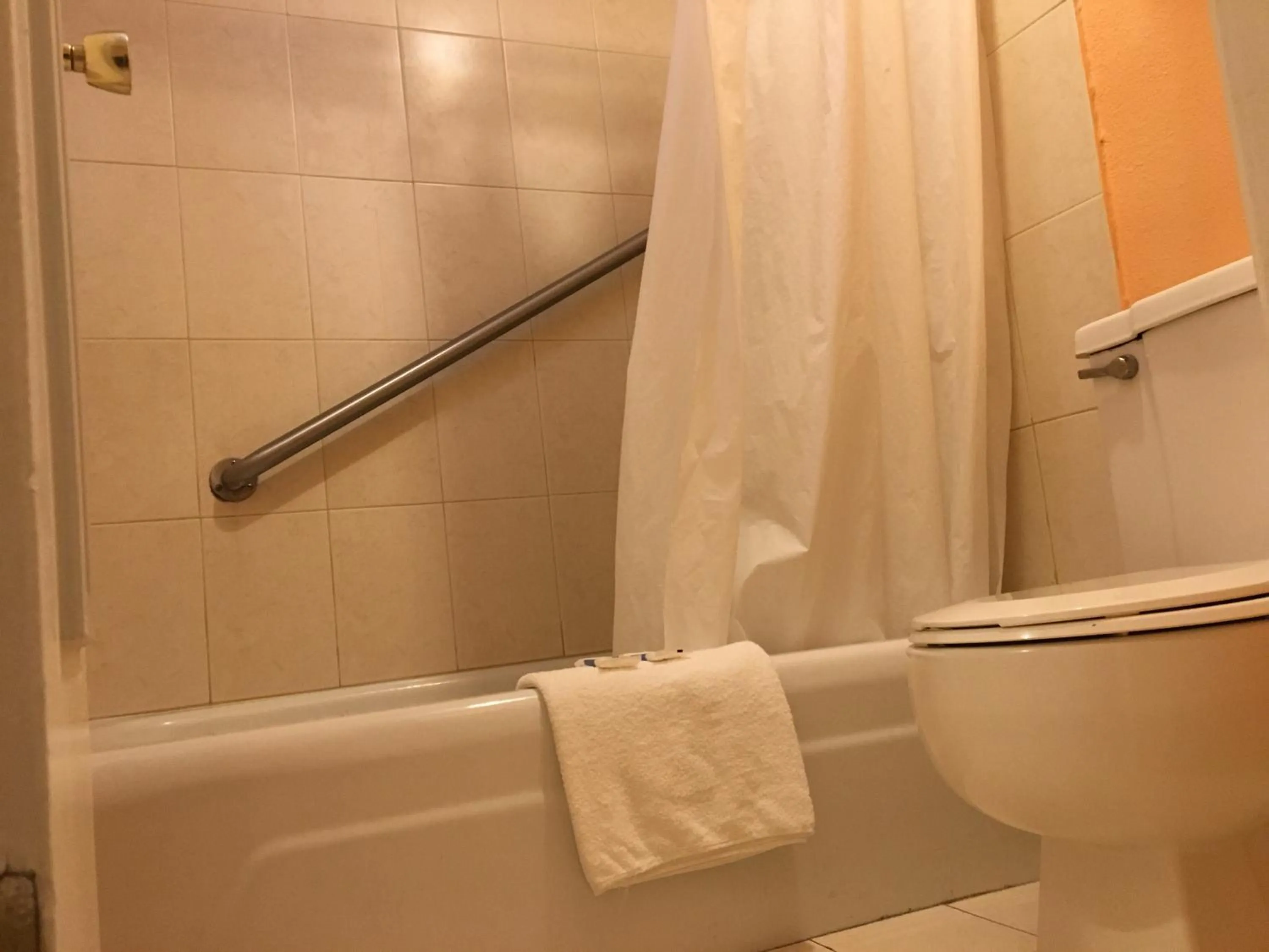 Shower in Executive Economy Lodge