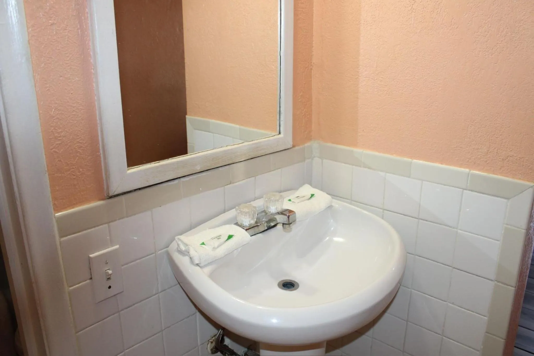 Executive Economy Lodge