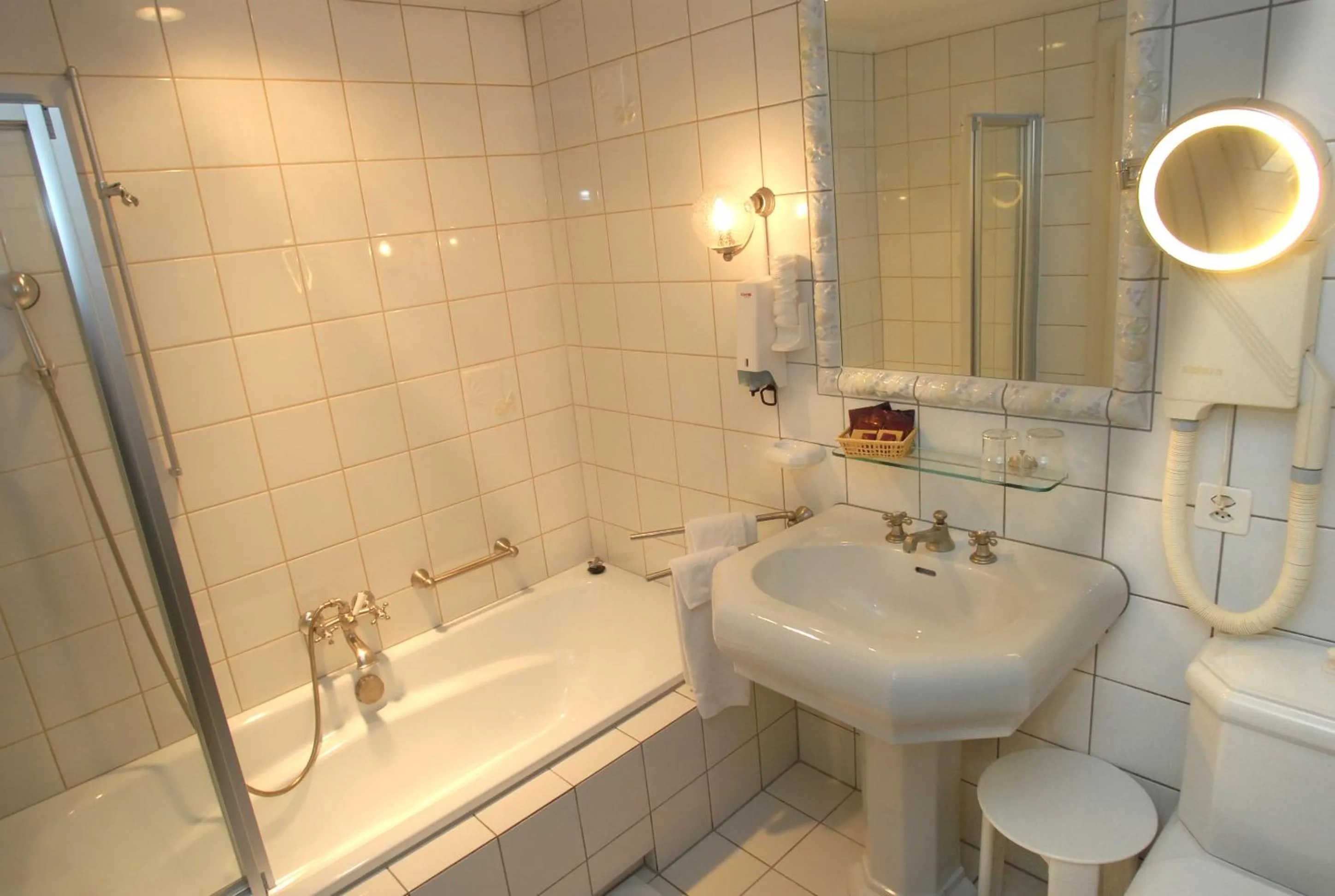 Bathroom in Hotel Gasthof Löwen