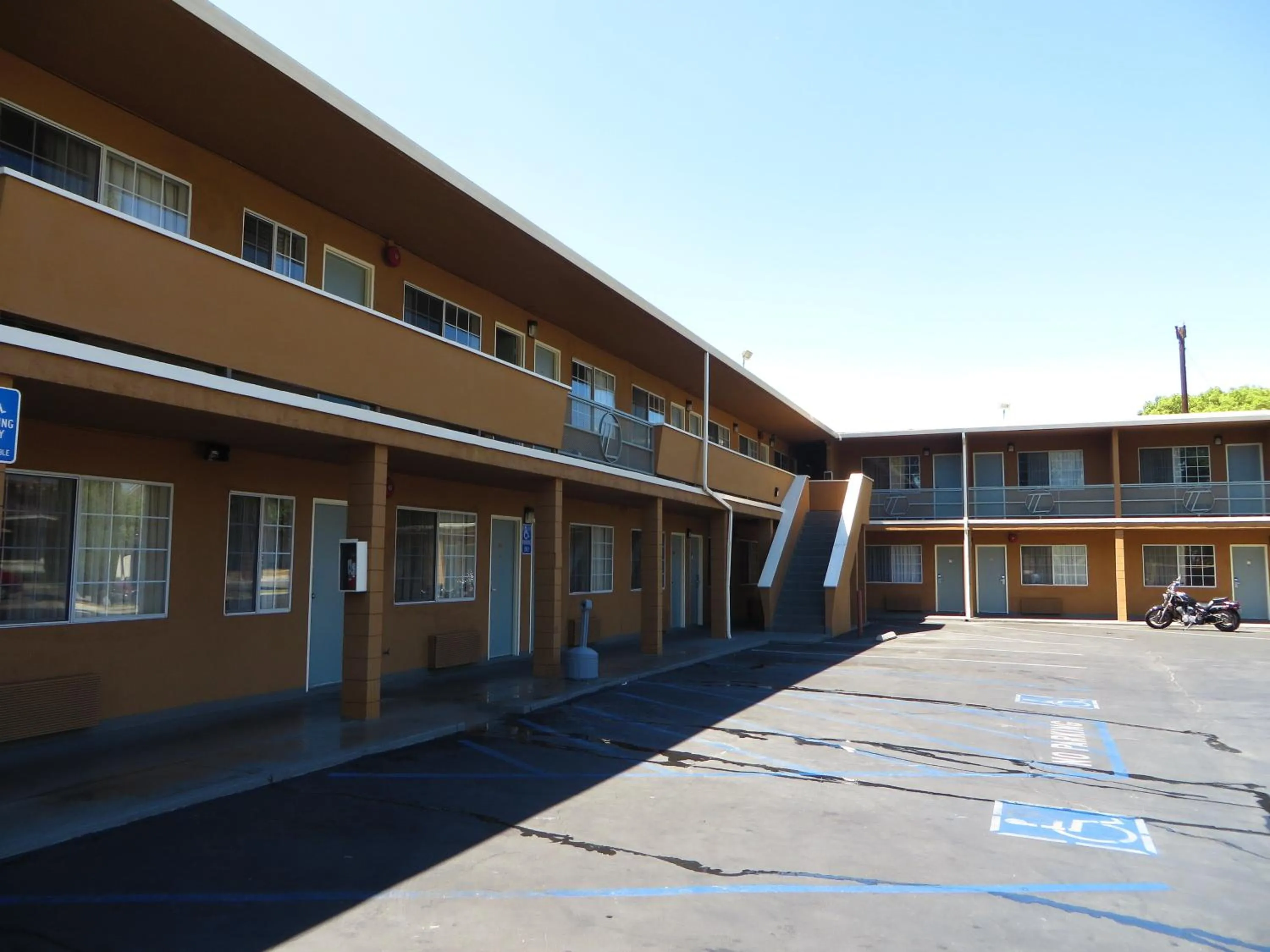 Street view in American Inn