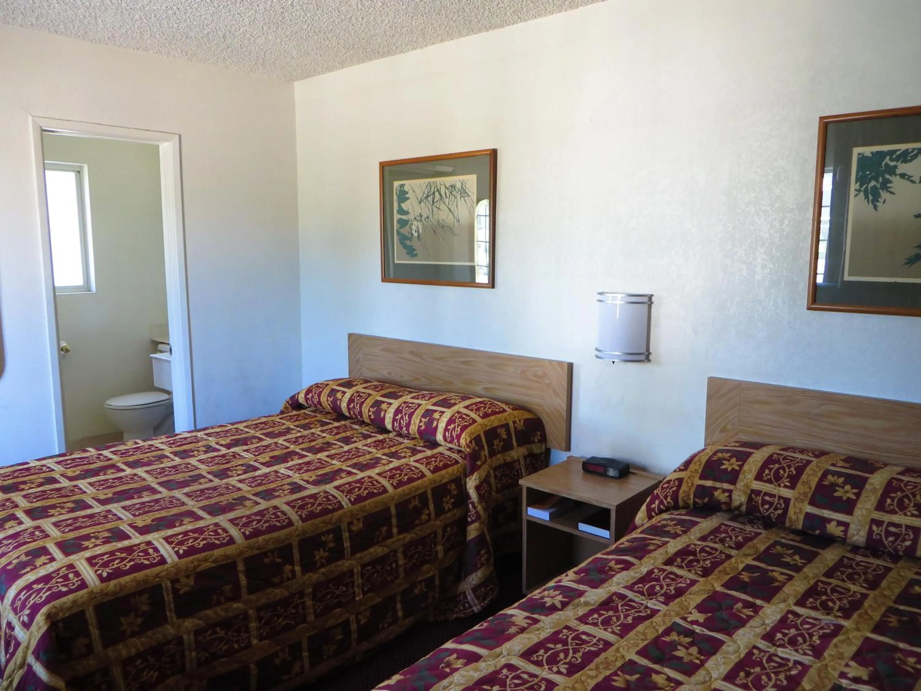 Street view, Bed in American Inn