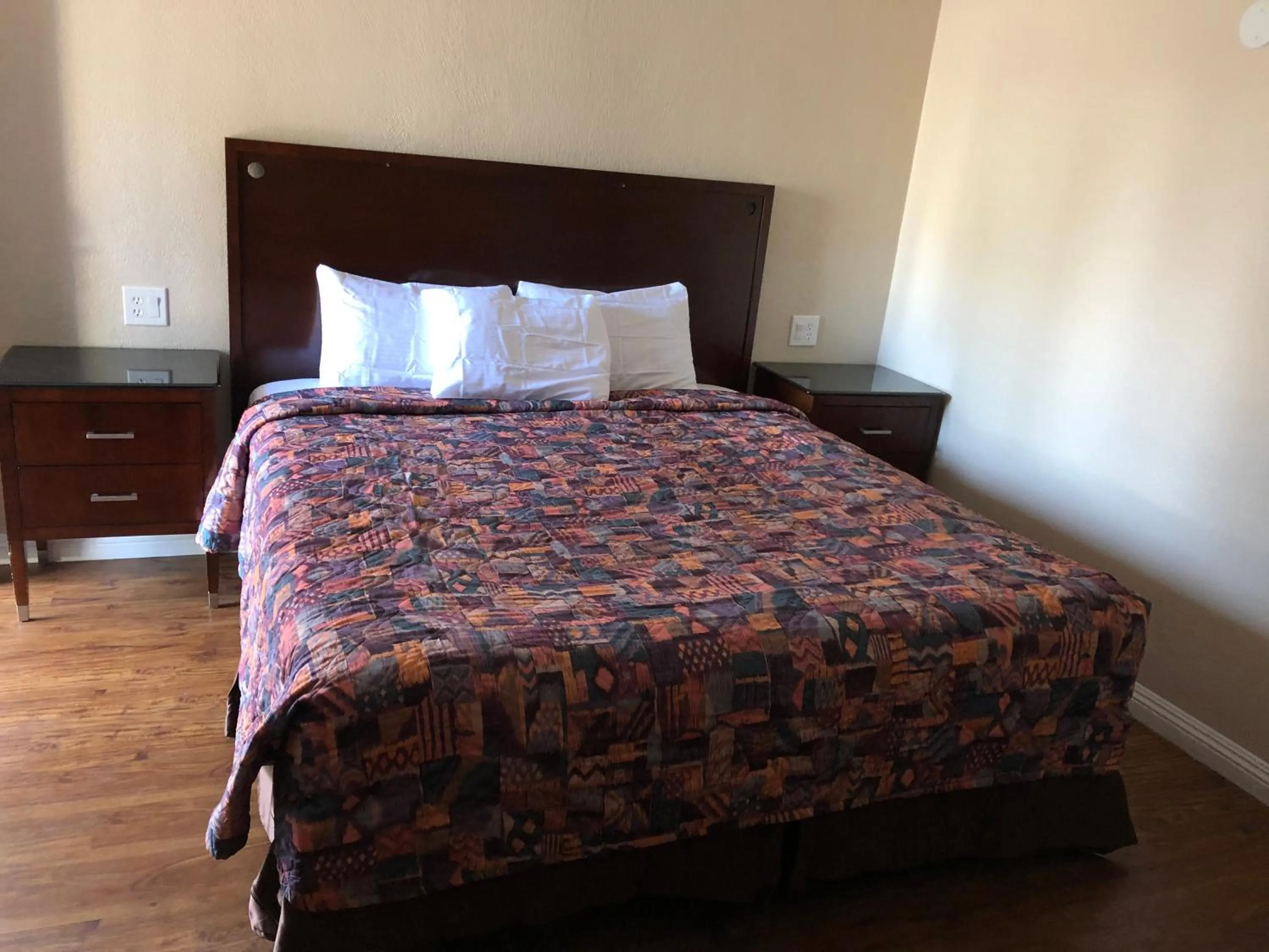 Bed in American Inn