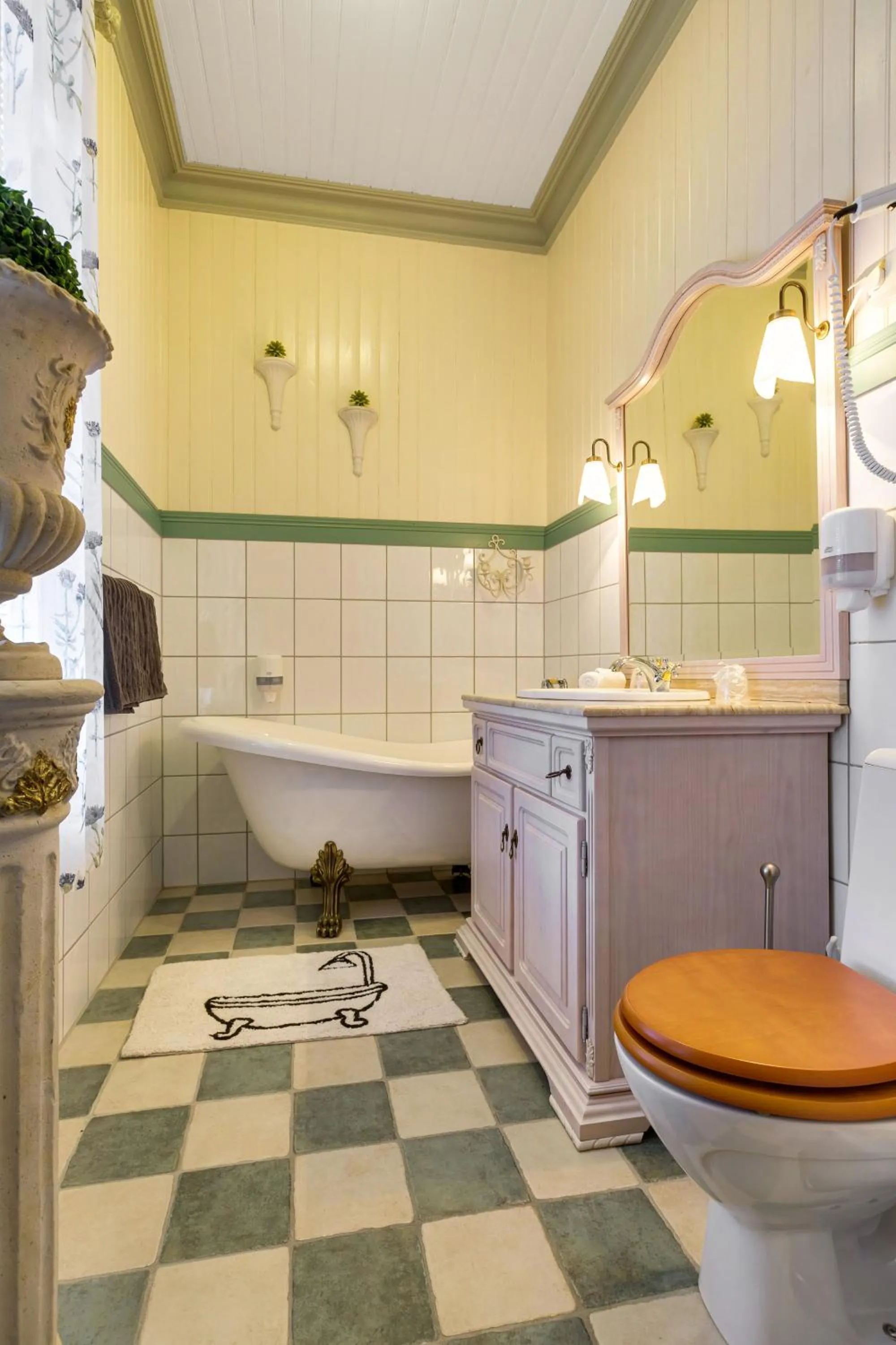 Bathroom in Sandtorgholmen Hotel - Best Western Signature Collection