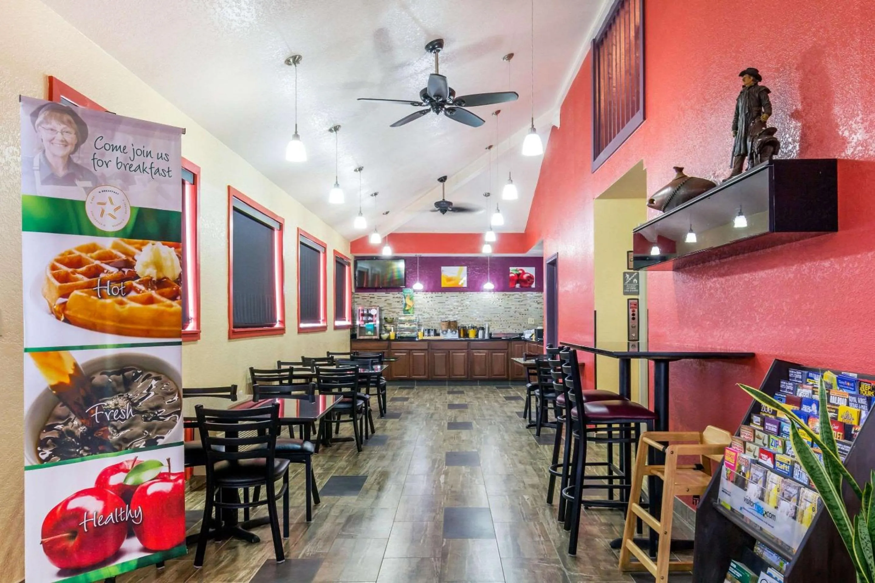 Restaurant/places to eat in Quality Inn Lamar