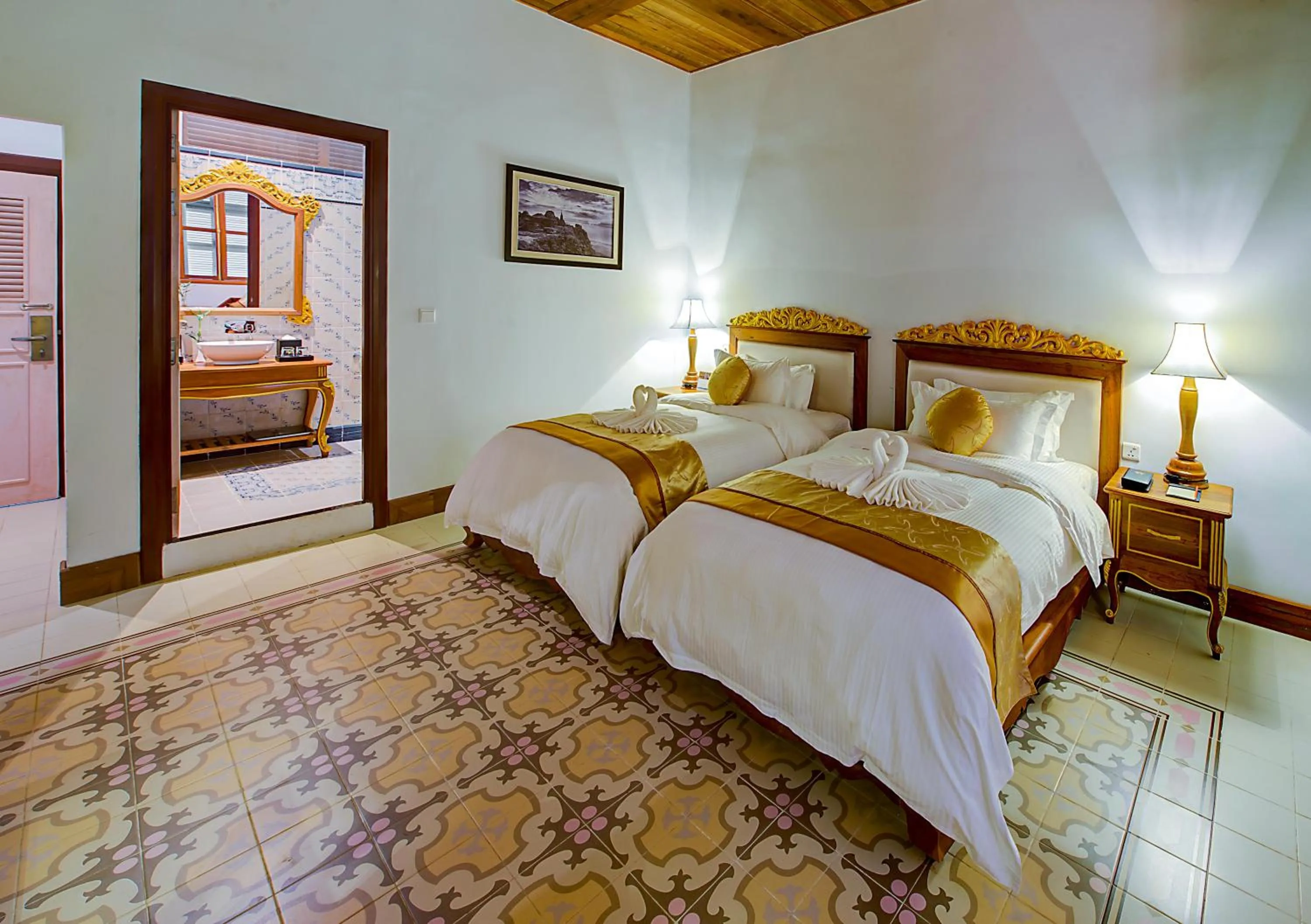 Bedroom, Bed in Le Bokor Palace