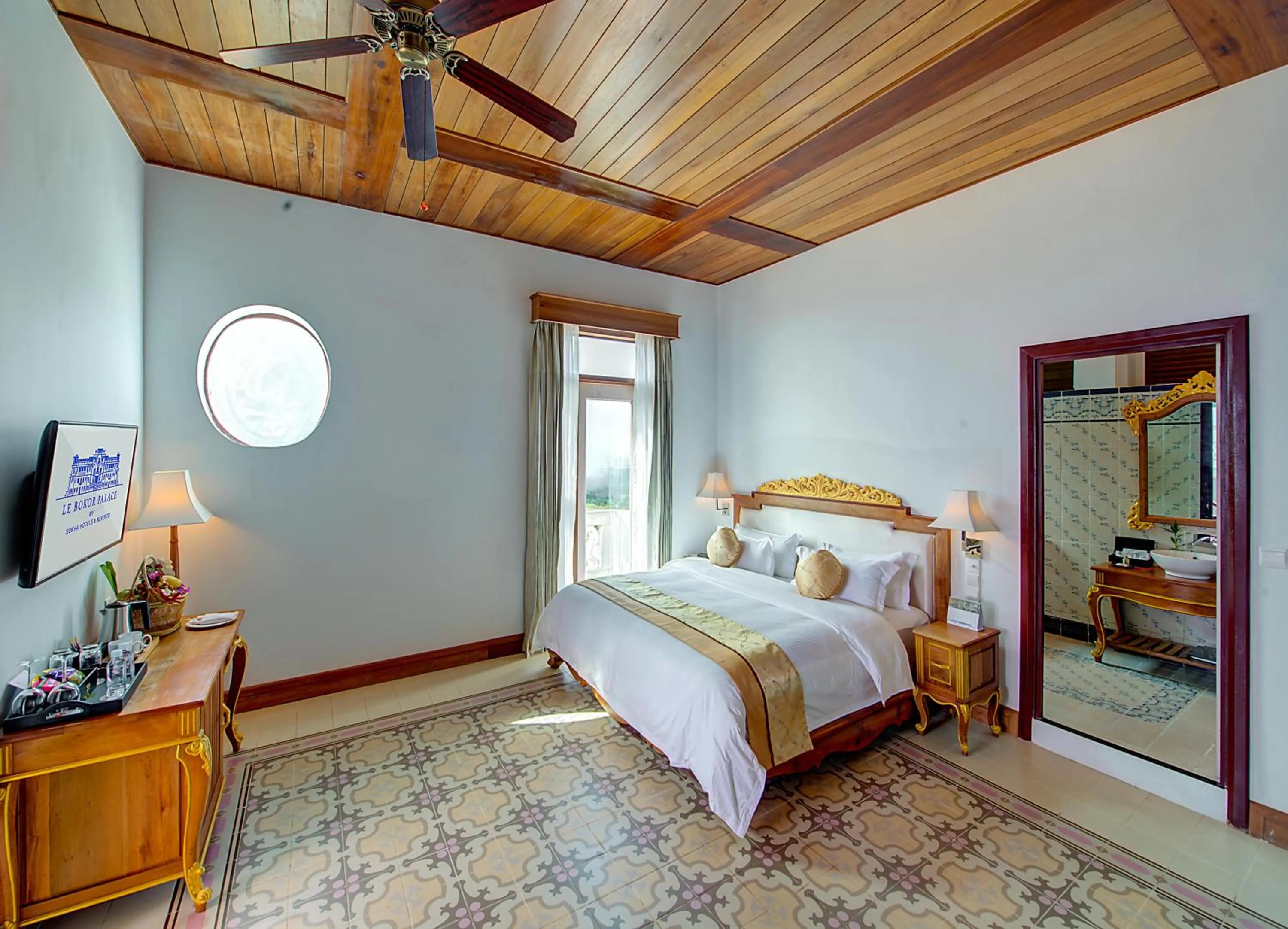 Bedroom, Bed in Le Bokor Palace