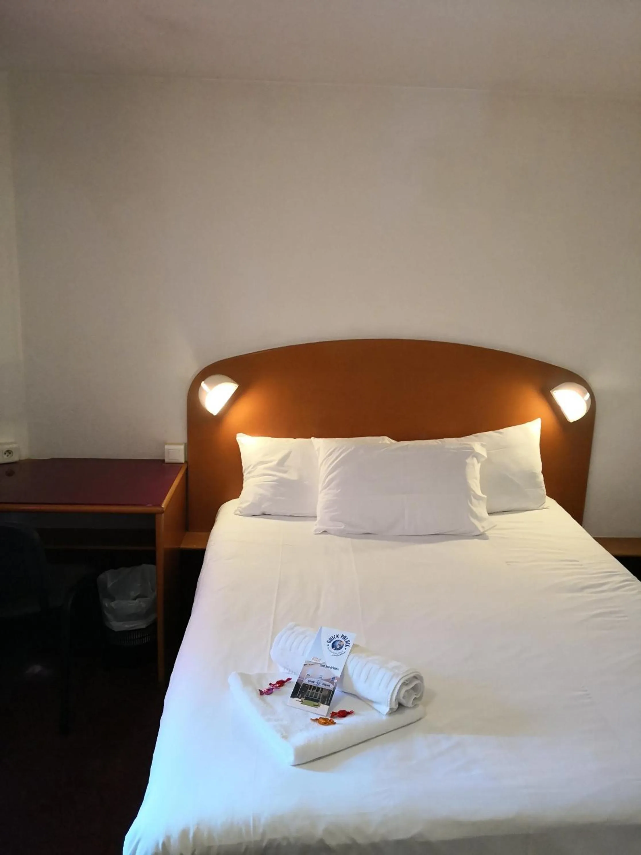 Bed in Quick Palace St Jean De Vedas - A709