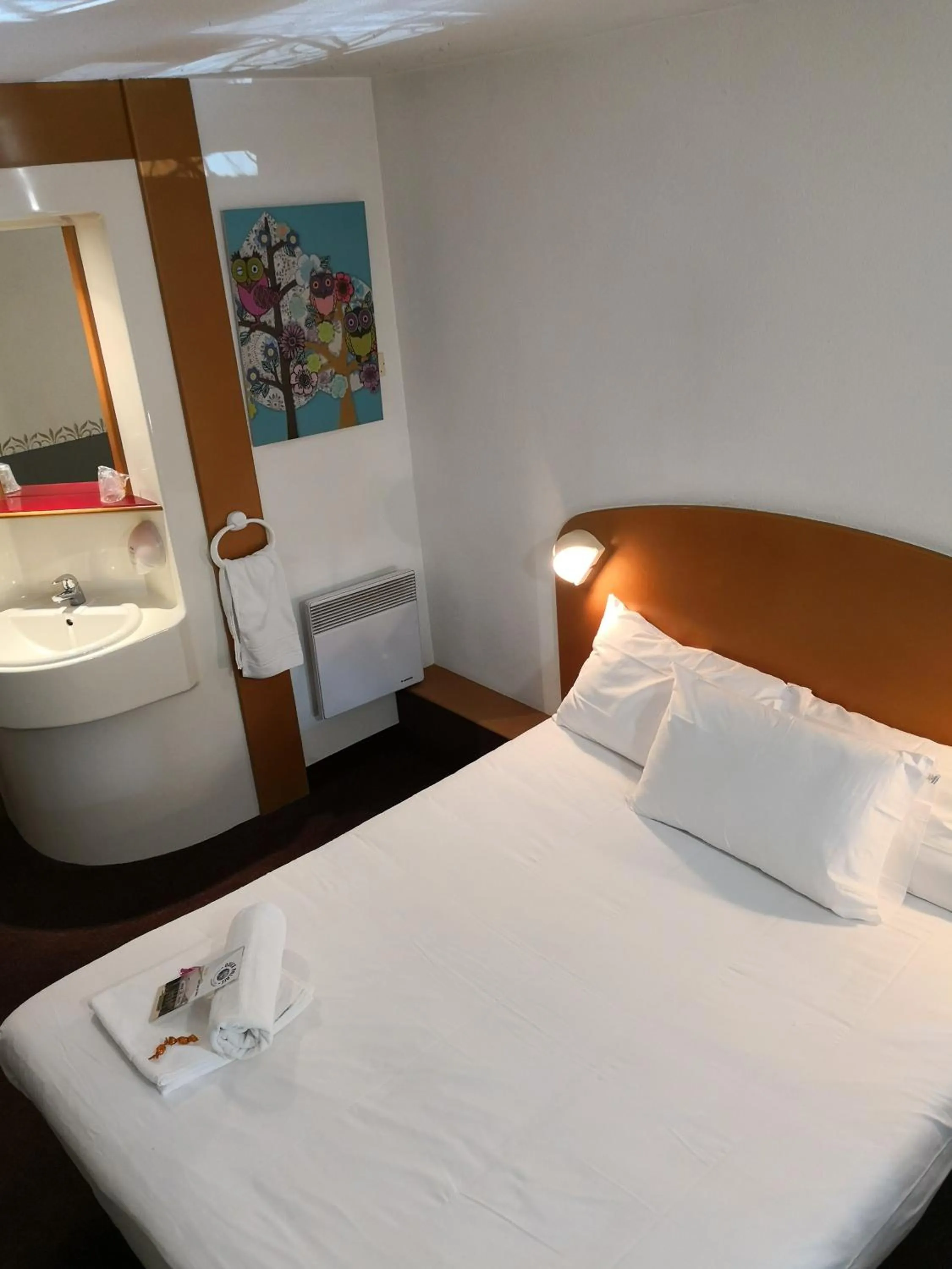 Photo of the whole room, Bed in Quick Palace St Jean De Vedas - A709