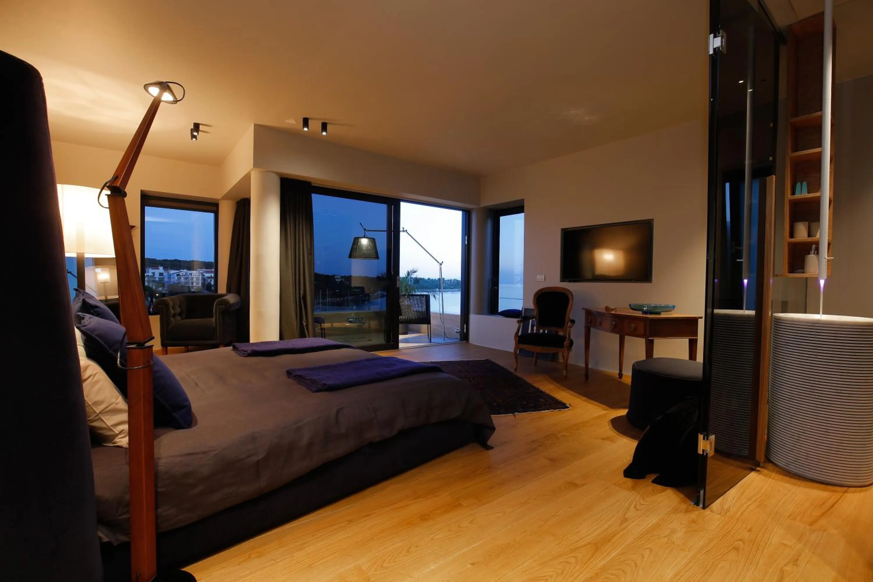 Balcony/Terrace, Bed in Boutique Hotel Valsabbion