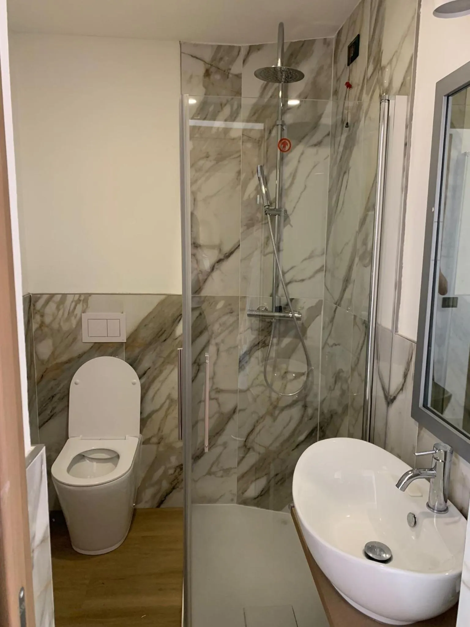 Shower in Albergo Meublè Stelvio