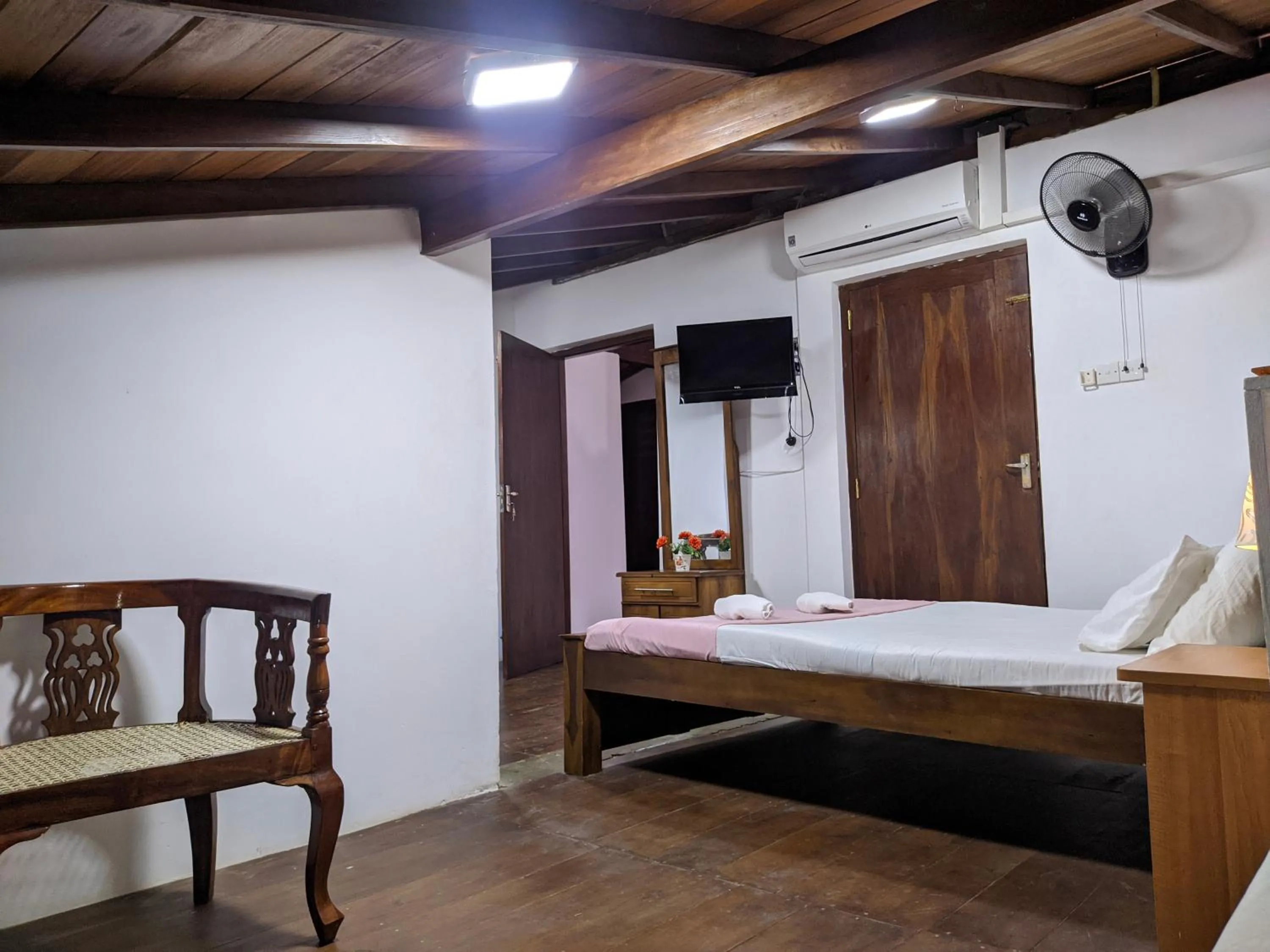 Bedroom, Bed in Lighthouse Guest