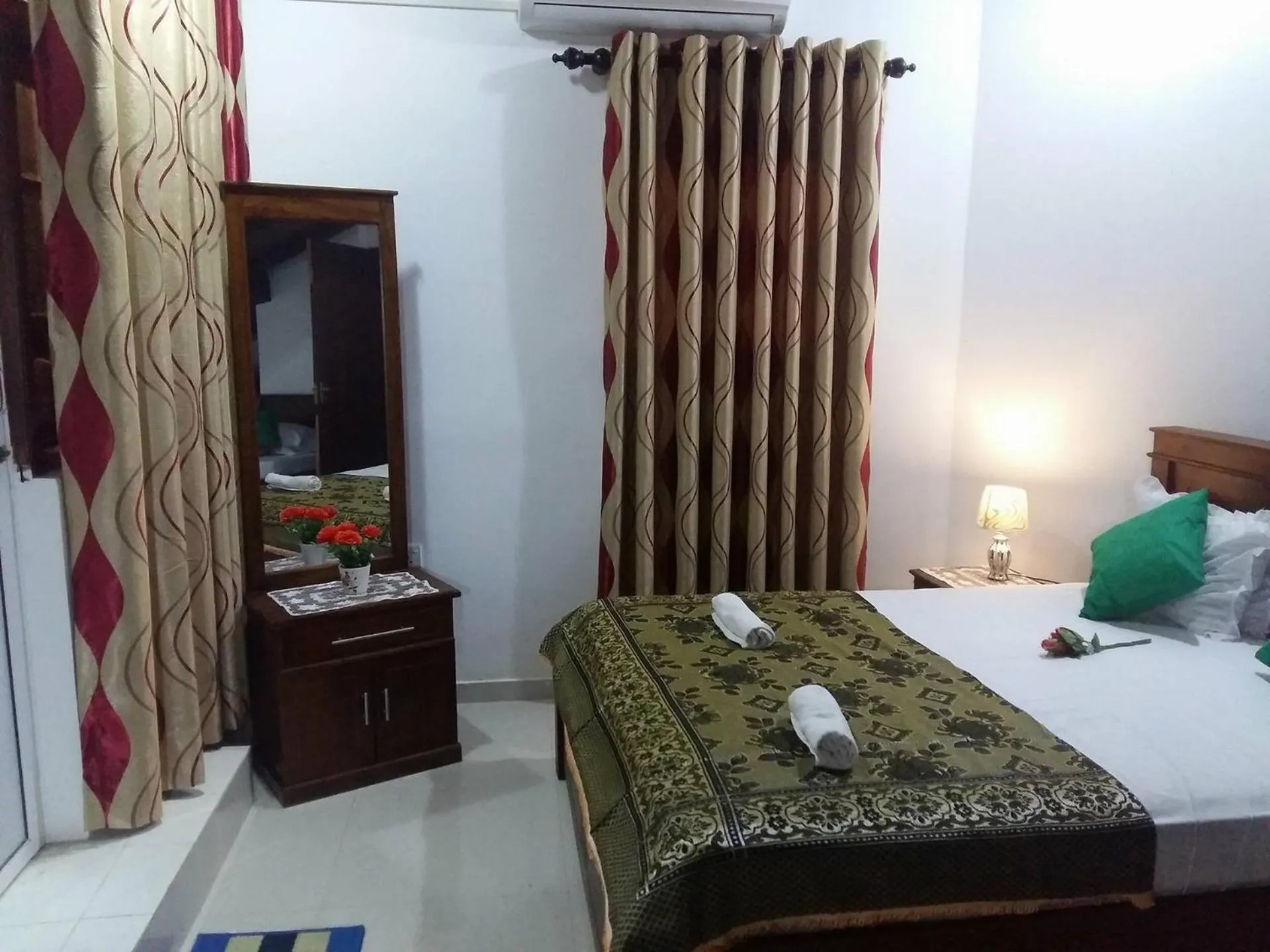 Bedroom, Bed in Lighthouse Guest