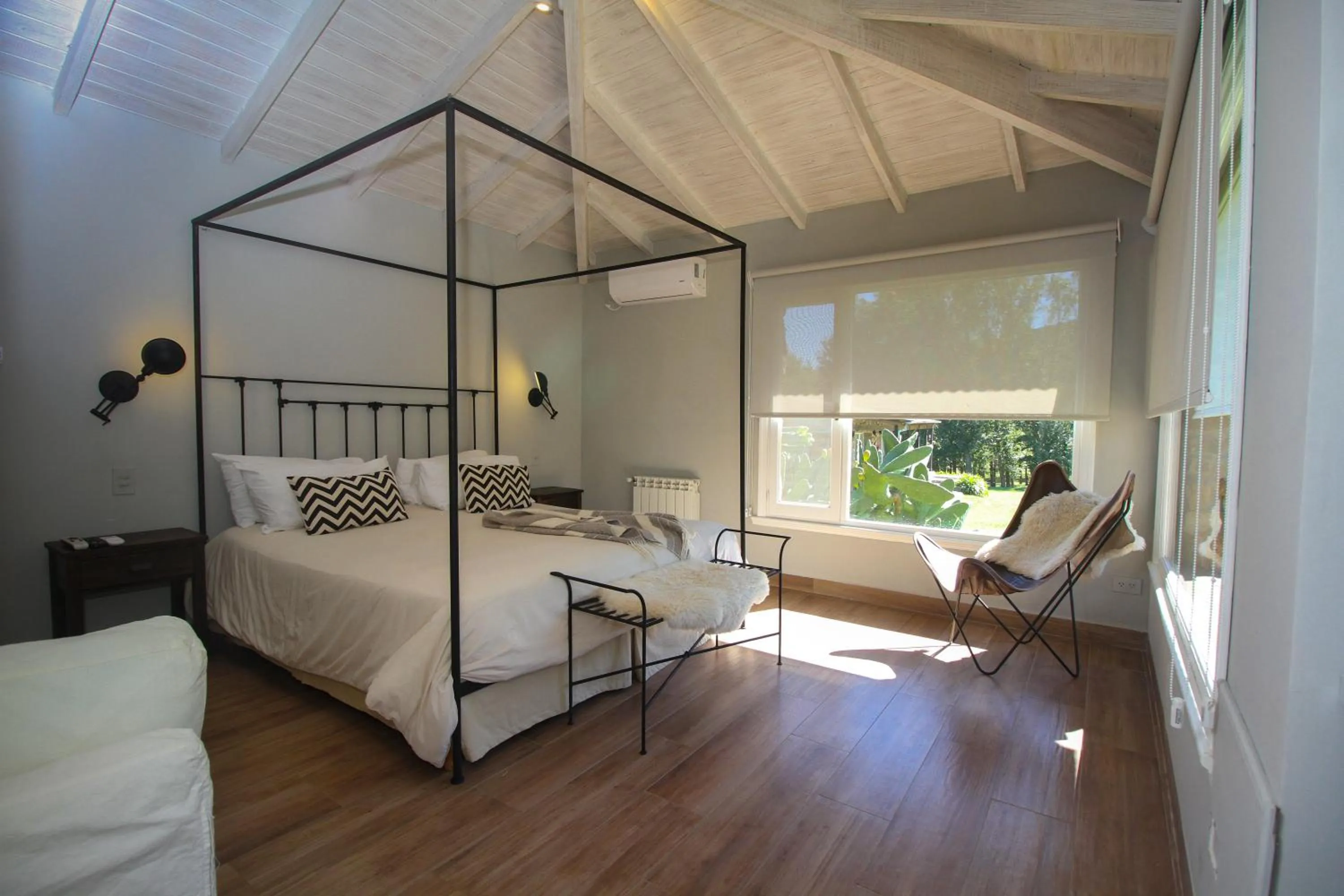 Bedroom, Bed in Hostería & Spa De La Cascada