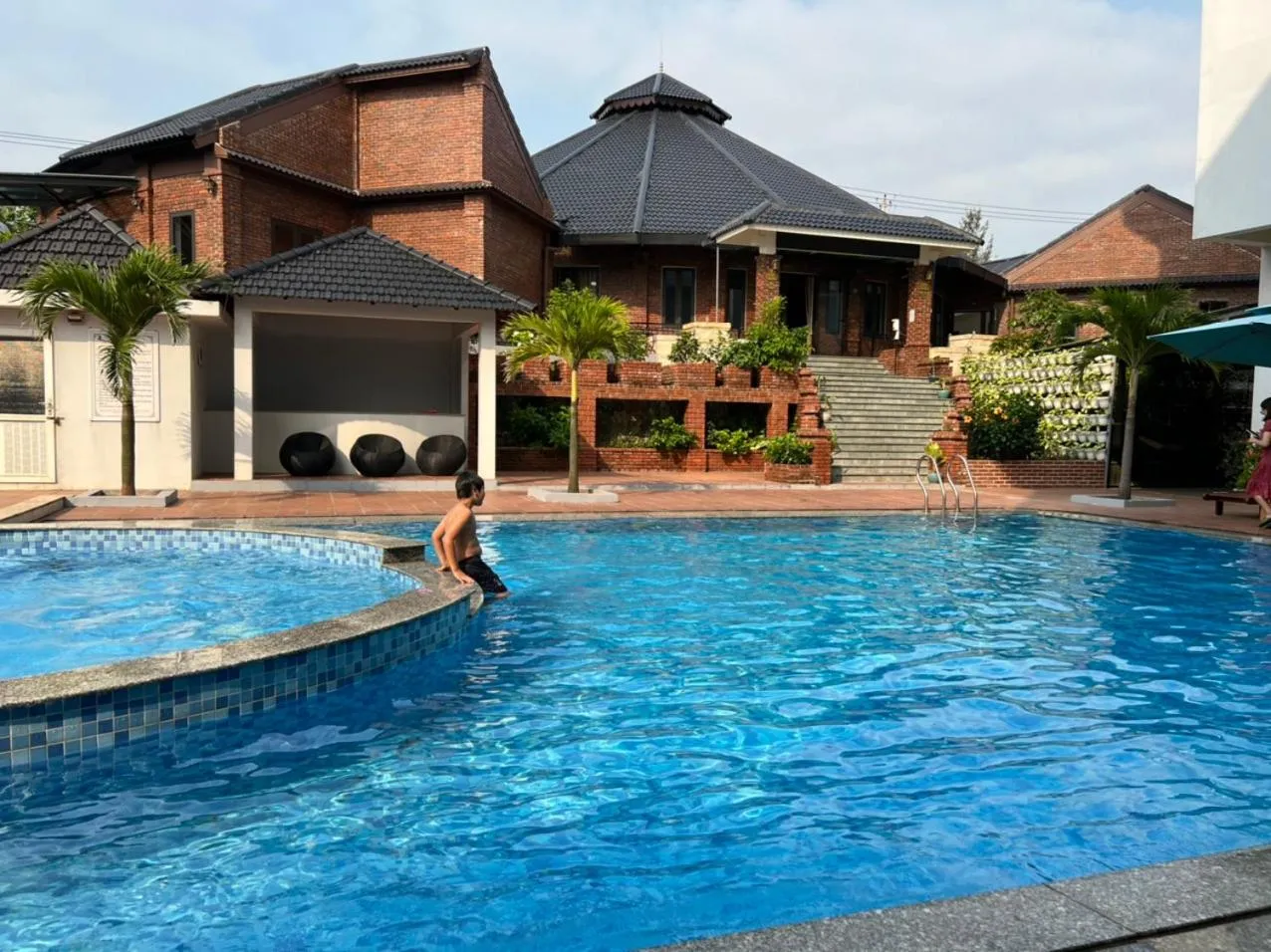 Swimming pool in Phu Cuong Beach Hotel