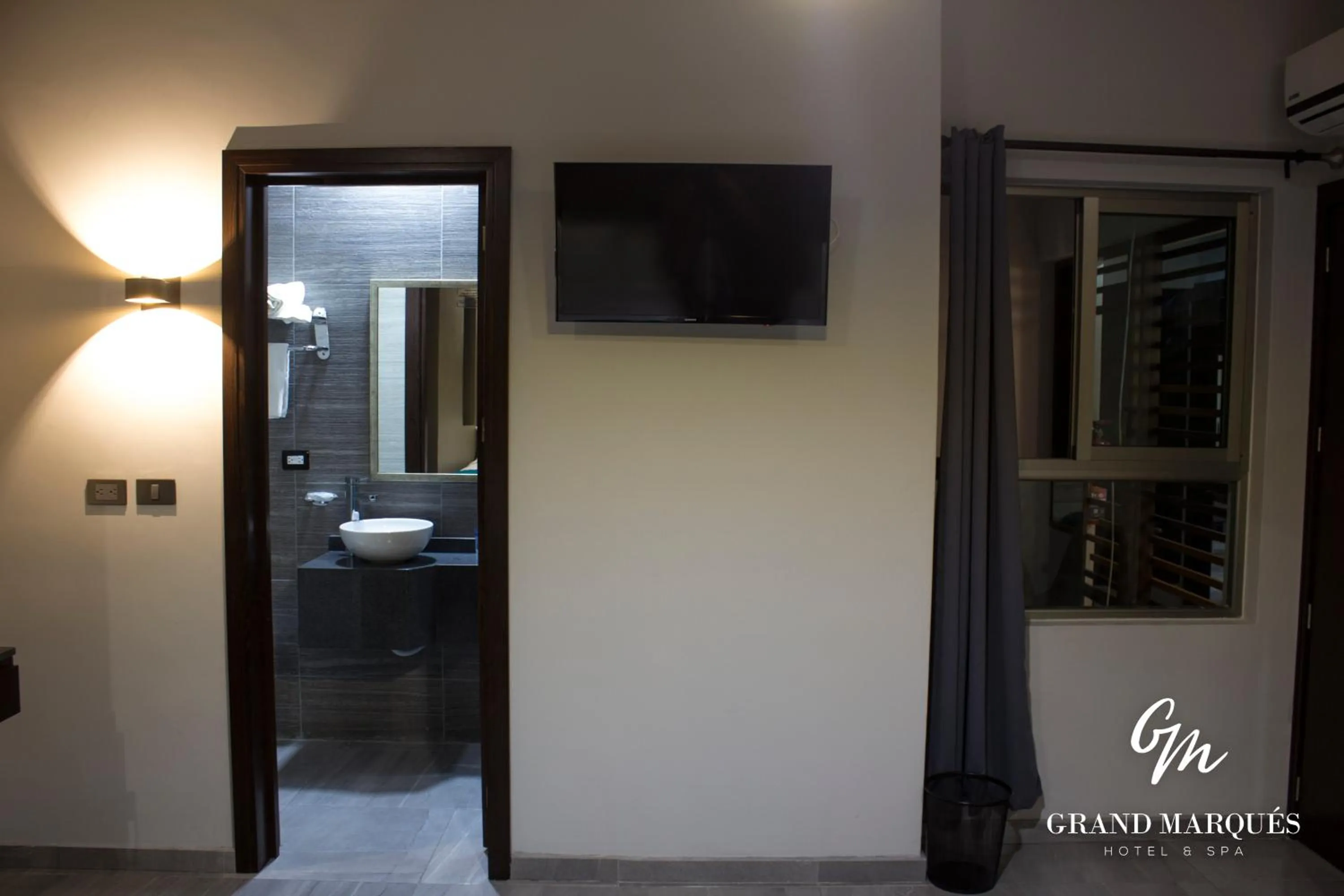 TV and multimedia in Grand Marques