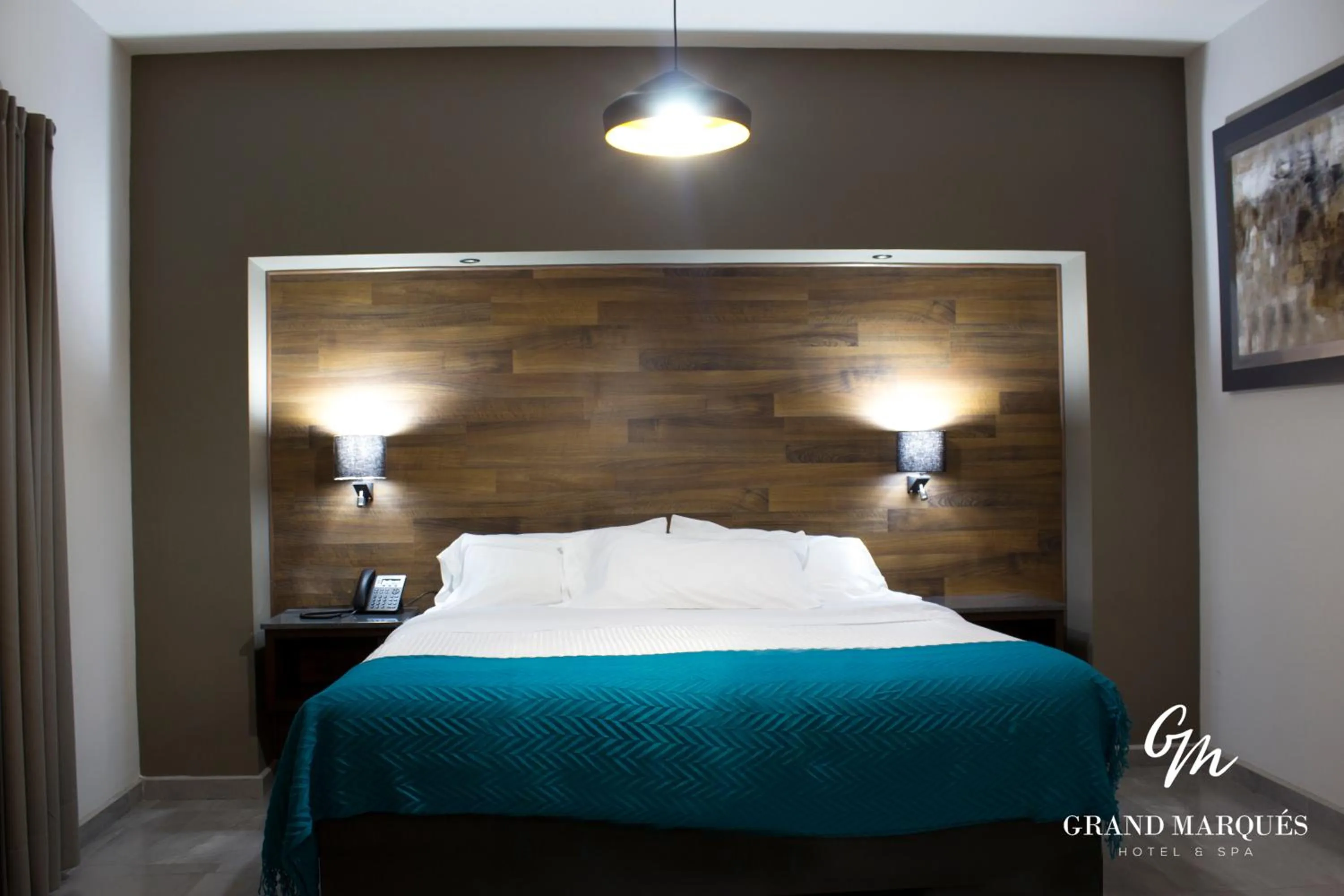 Bed in Grand Marques