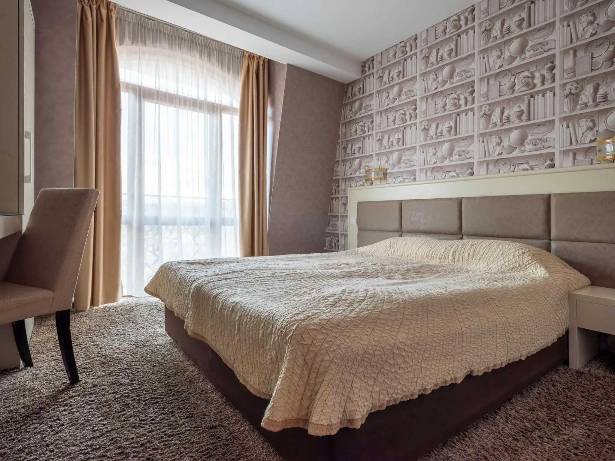 Bed in Hotel Concorde