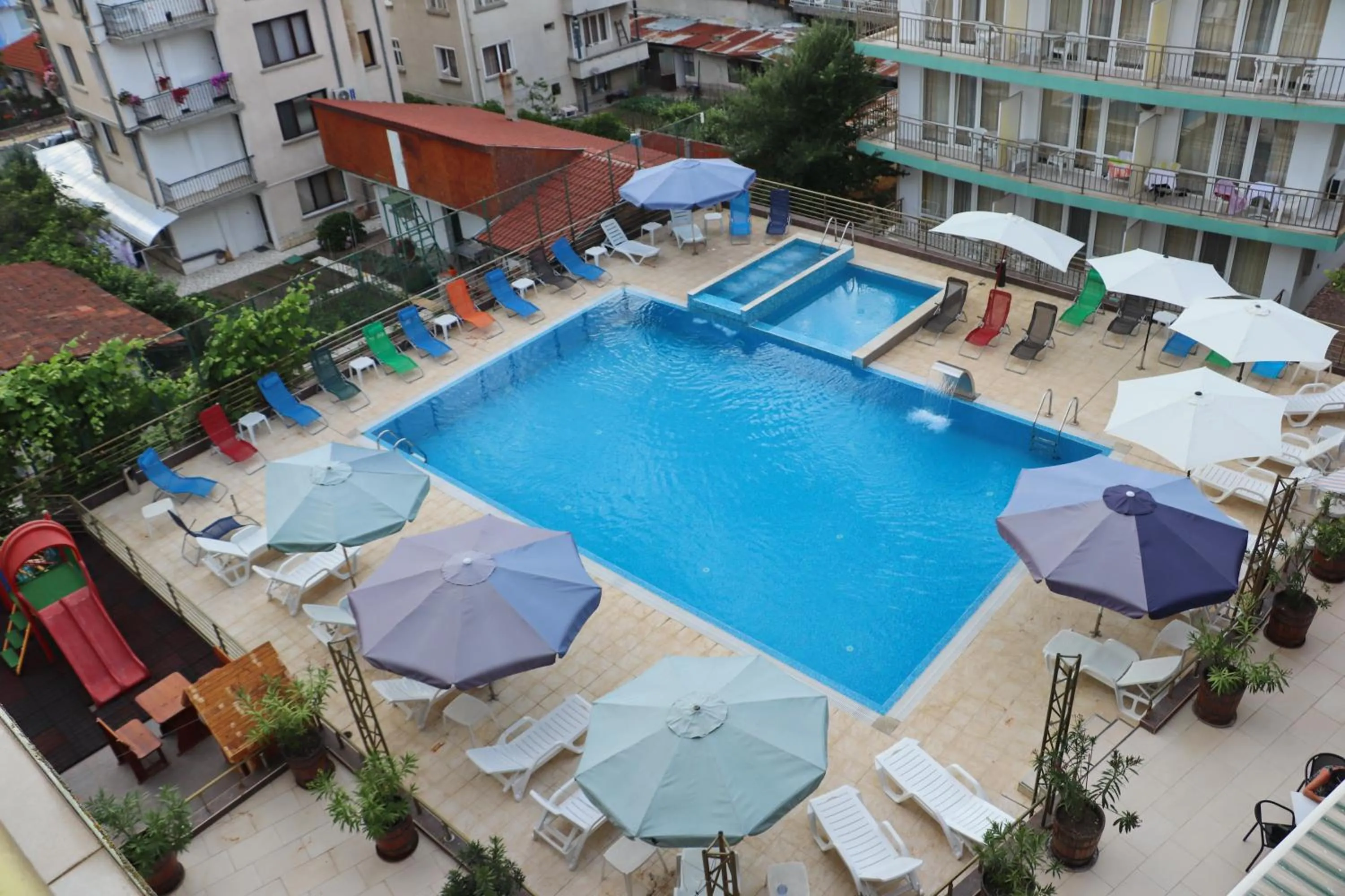Pool view in Hotel Onyx